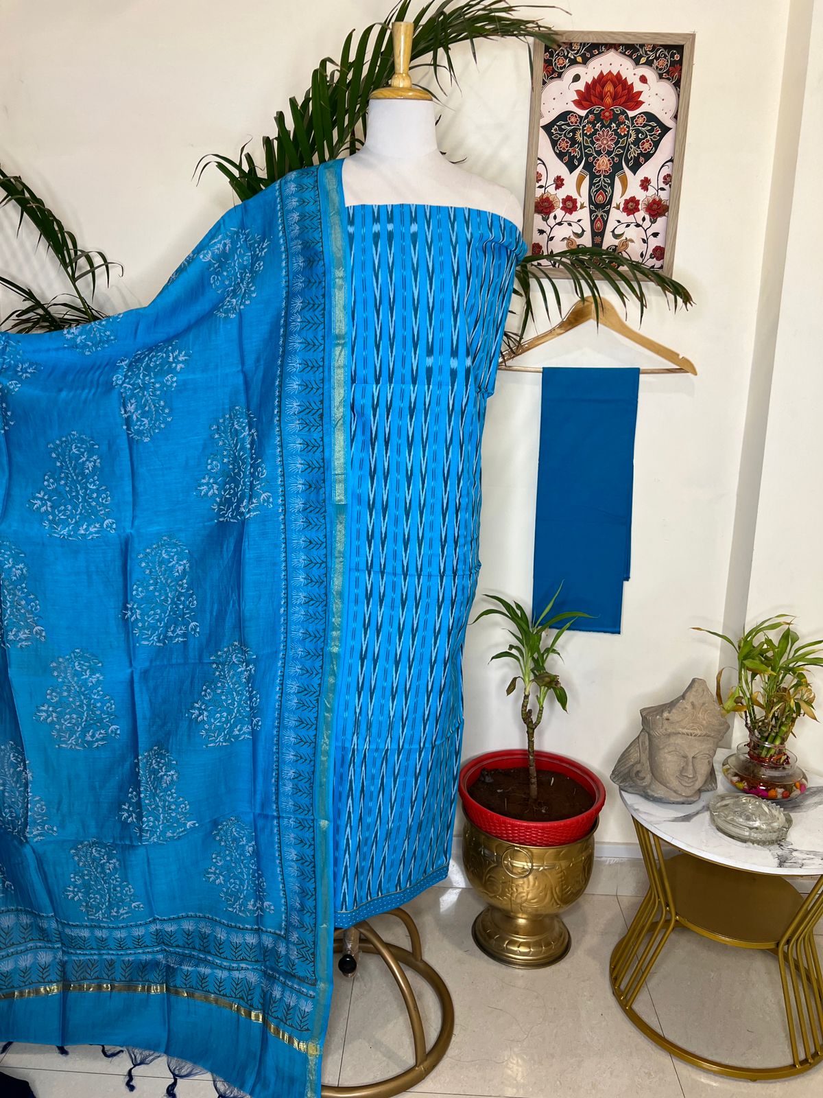 NUAPATNA HANDLOOM IKAT SUIT
