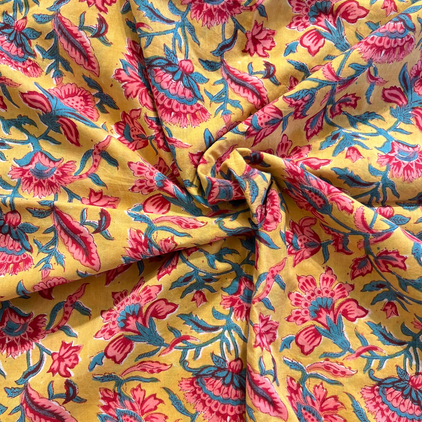 "Feel the Breeze in Pure Cotton Block Print โ Unstitched Perfection ๐ซ"