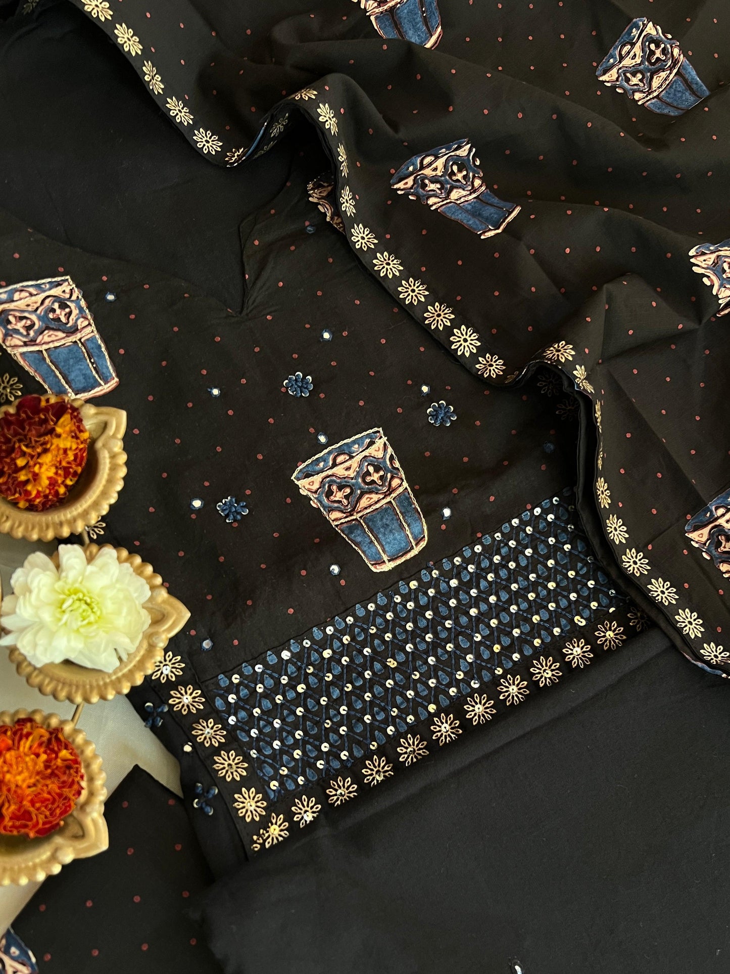 HANDLOOM SUIT (PH5282)