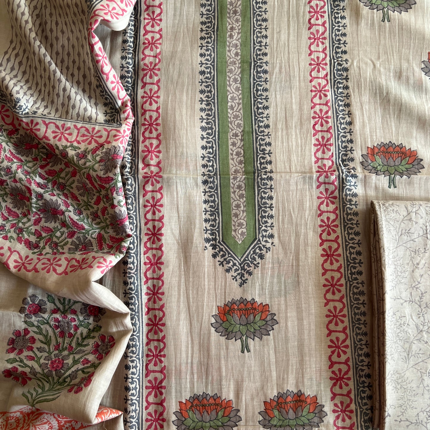 MUL CHANDERI SUIT