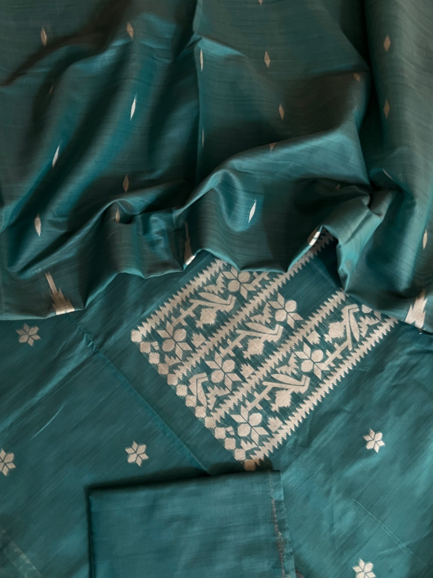 JAMDANI SUIT (PH7648)
