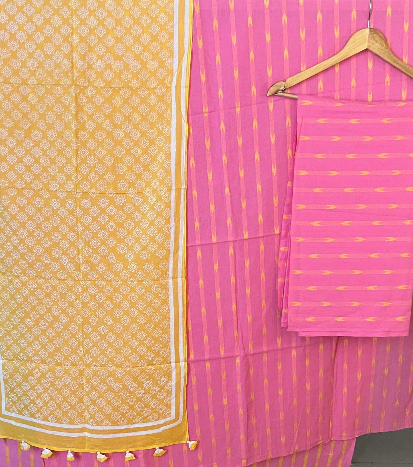 HANDLOOM SUIT (PH7831)