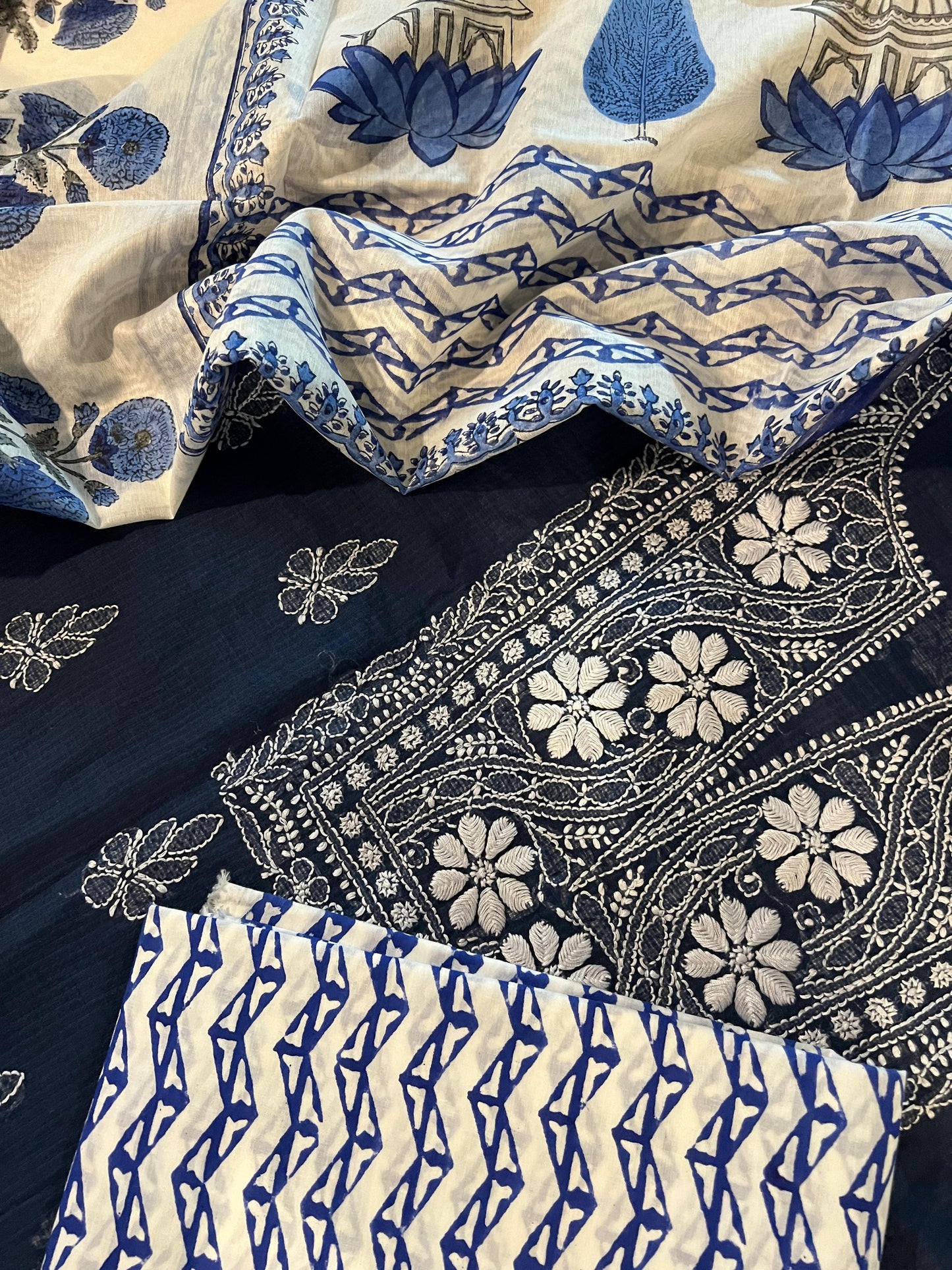 CHIKANKARI SUITS (PH8100)