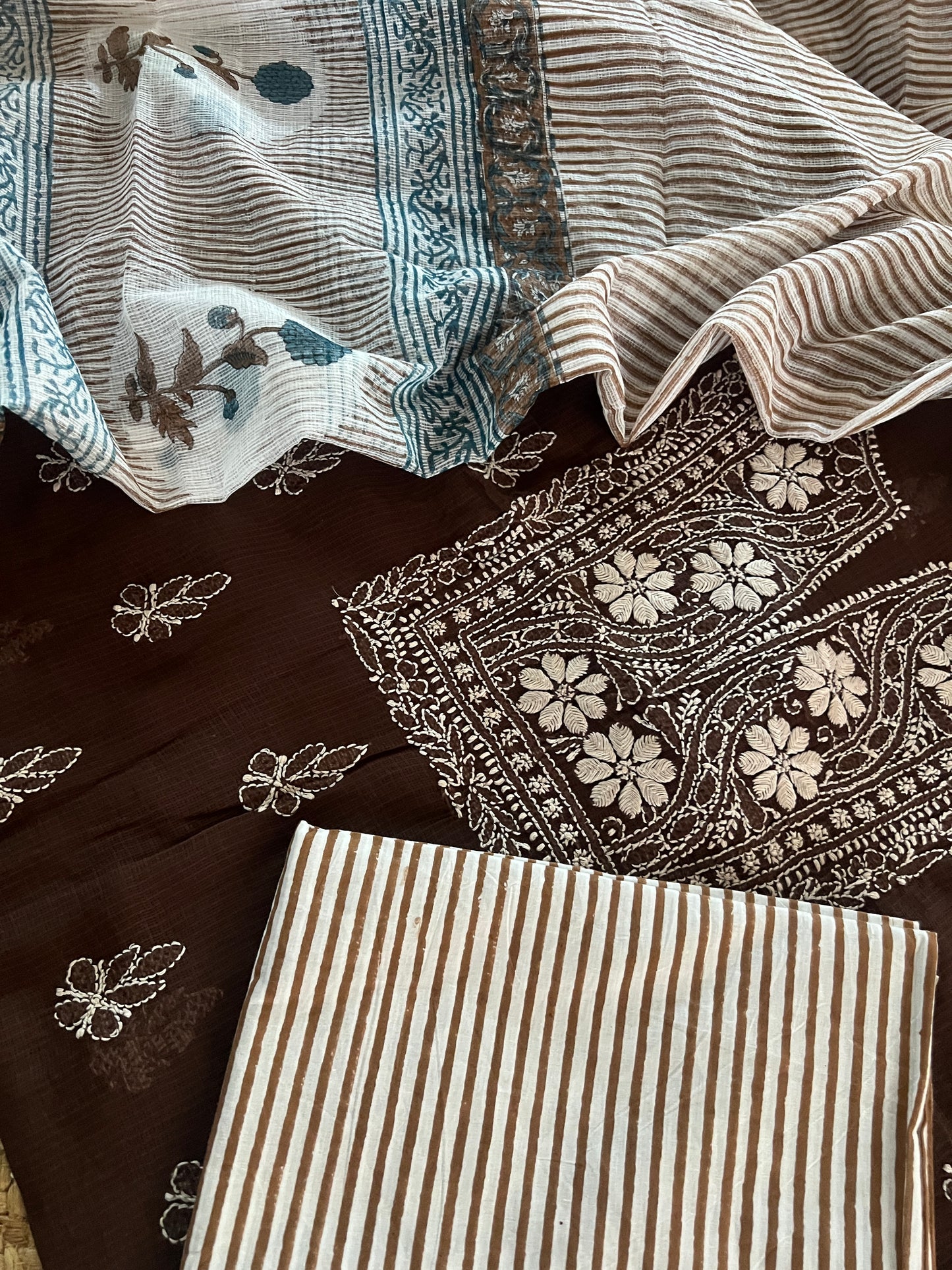 CHIKANKARI SUIT (PH8106)