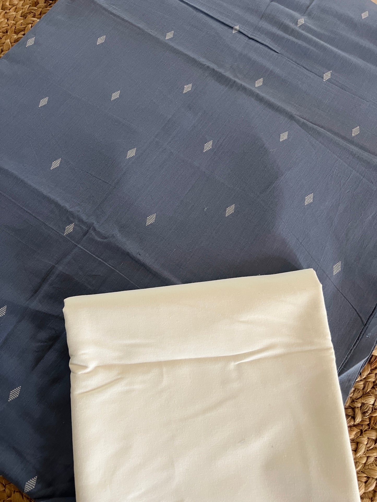 HANDLOOM COMBO (PH8154)