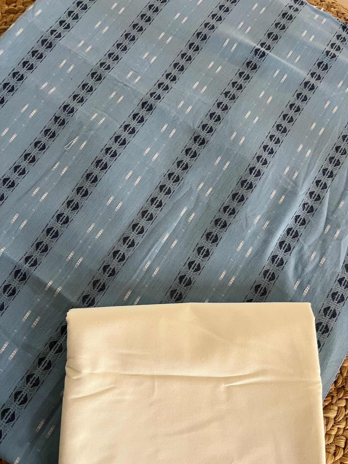 HANDLOOM COMBO (PH8161)