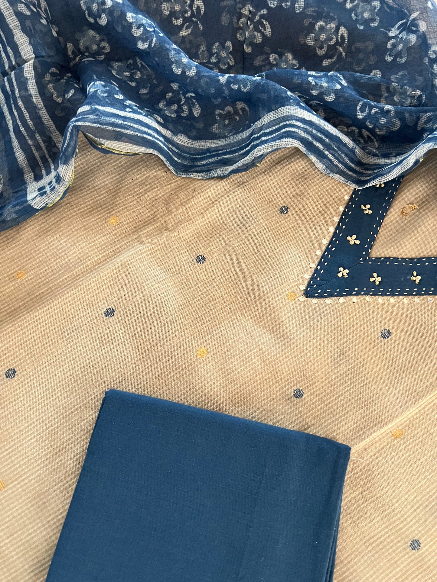 HANDLOOM SUIT (PH8357)
