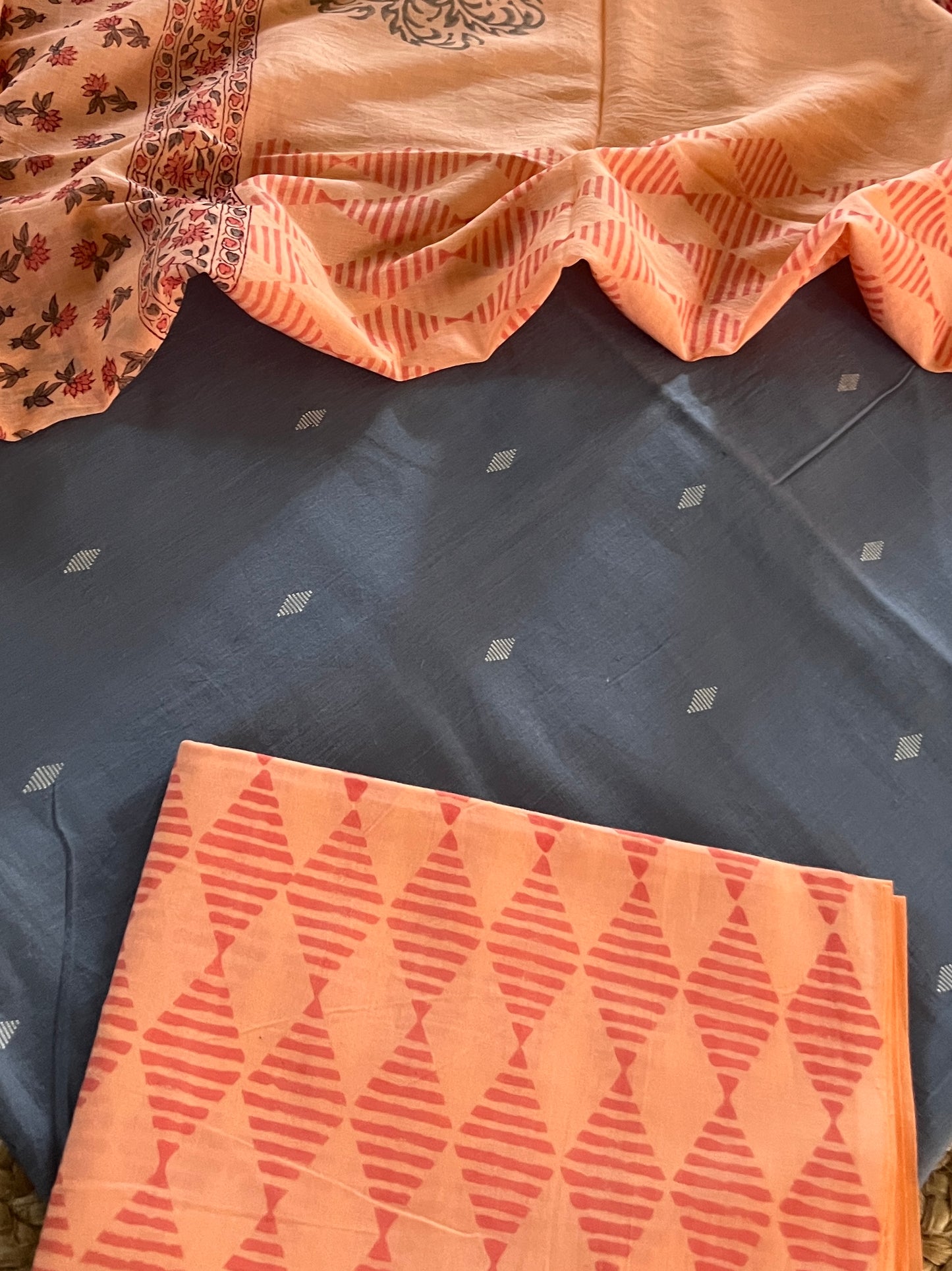 HANDLOOM SUITS (PH8409)