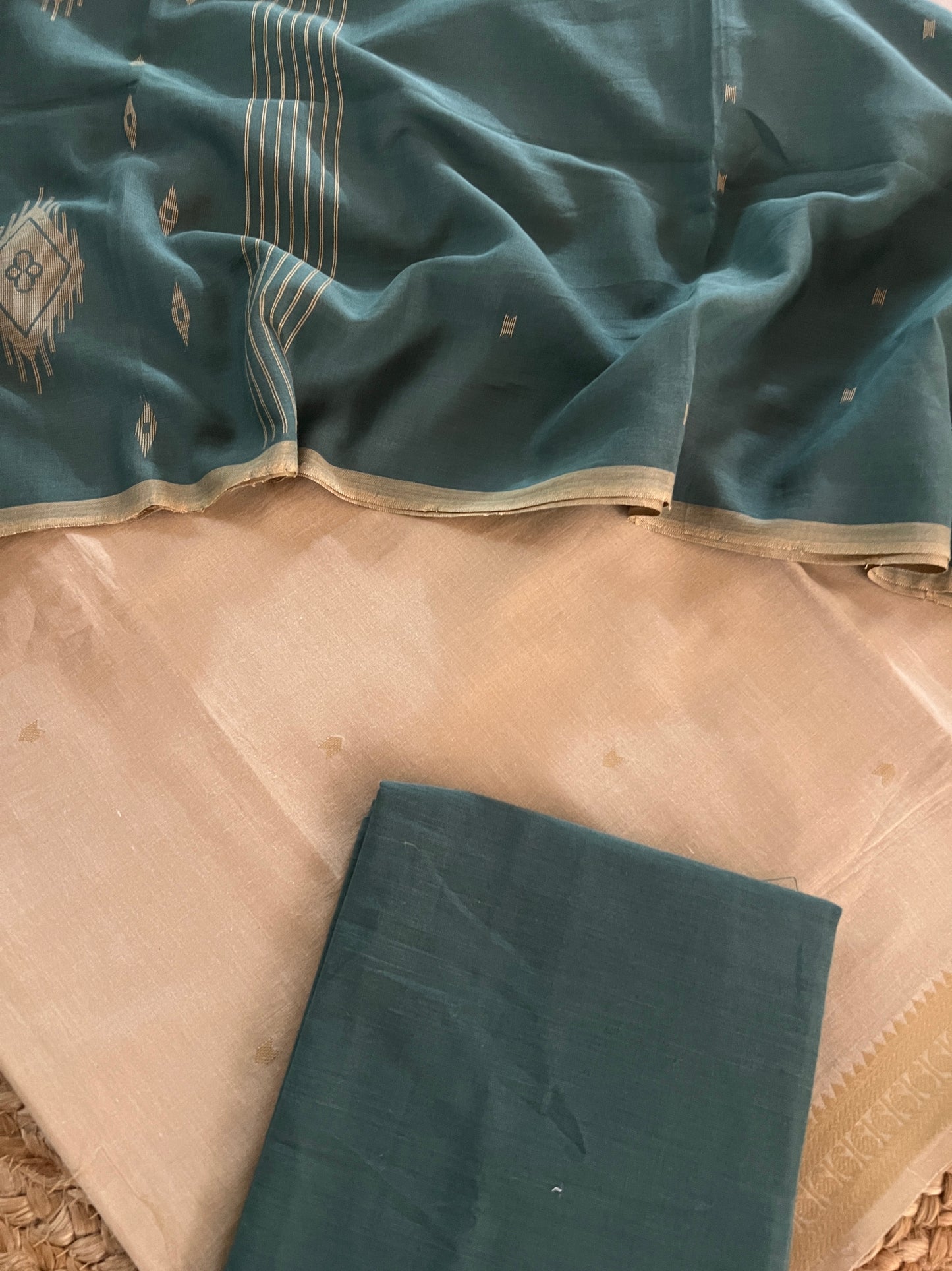 HANDLOOM SUIT (PH8479)