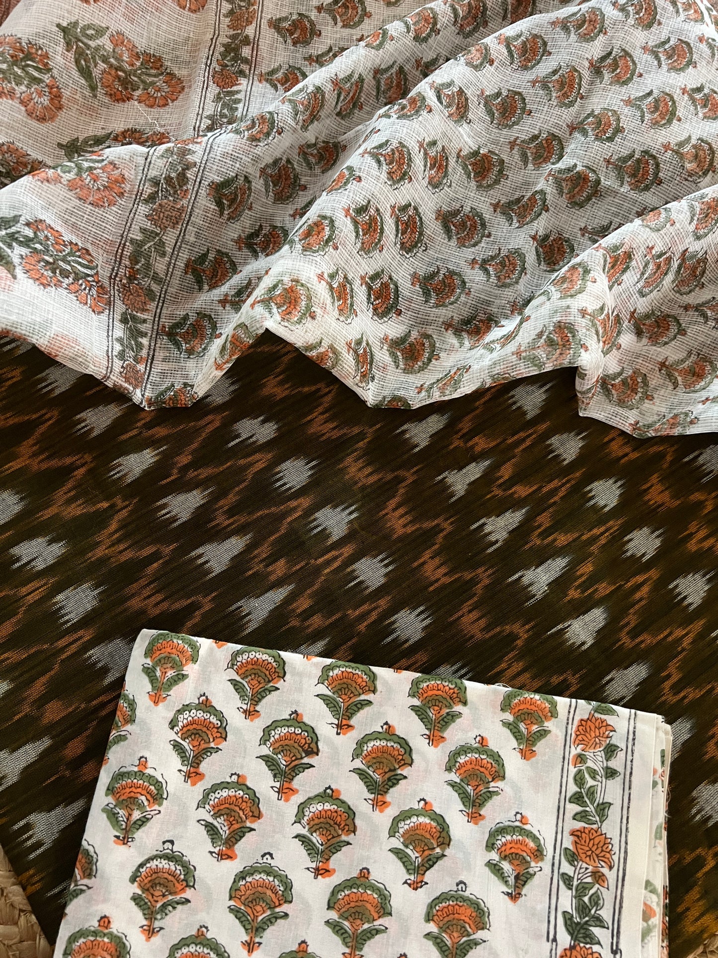 IKAT HANDLOOM SUIT (PH8507)