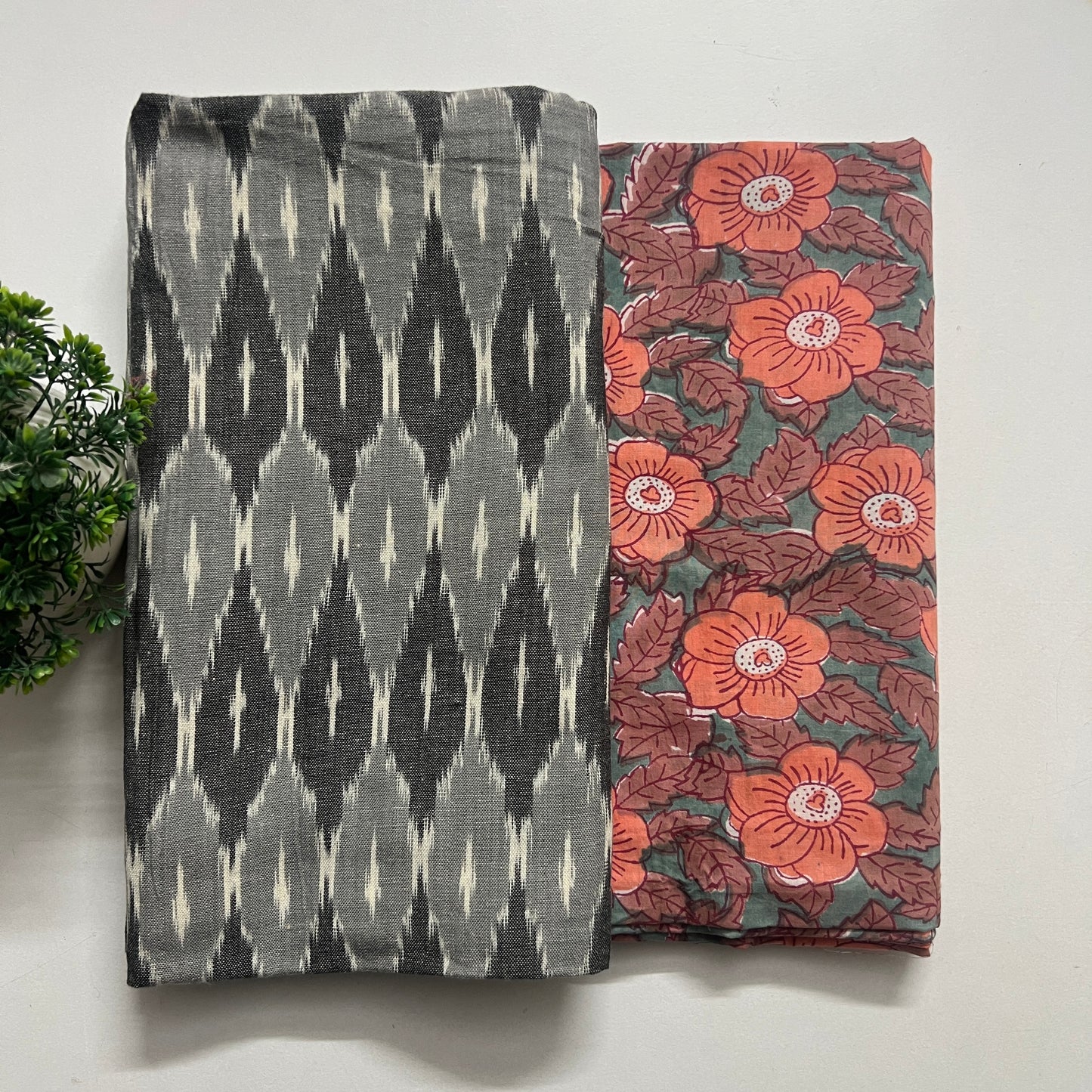 Soft Handloom Ikat Cotton With Pure Cotton Hand Block Print Combo Set (PH8556)