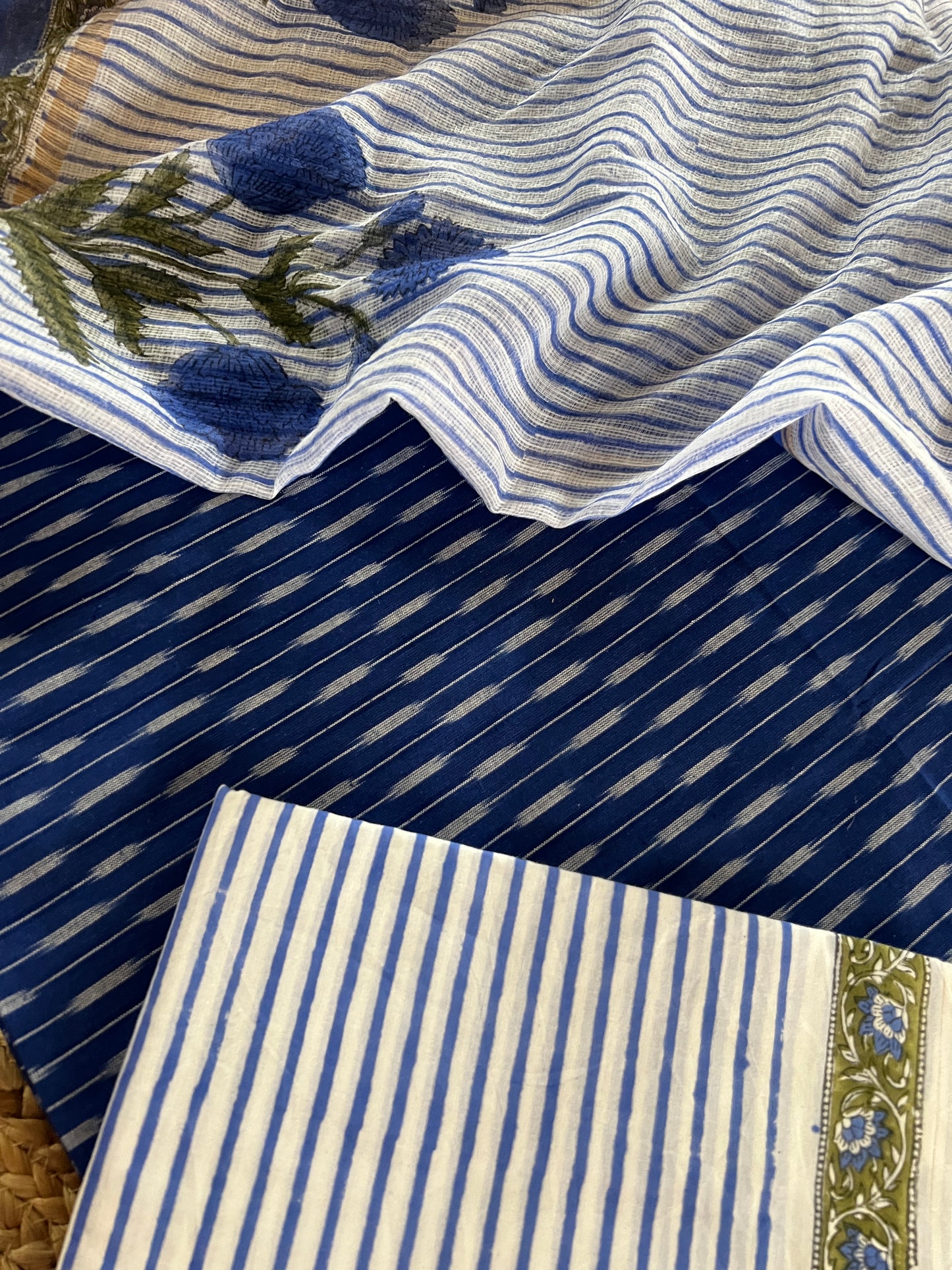 IKAT HANDLOOM SUIT (PH8621)