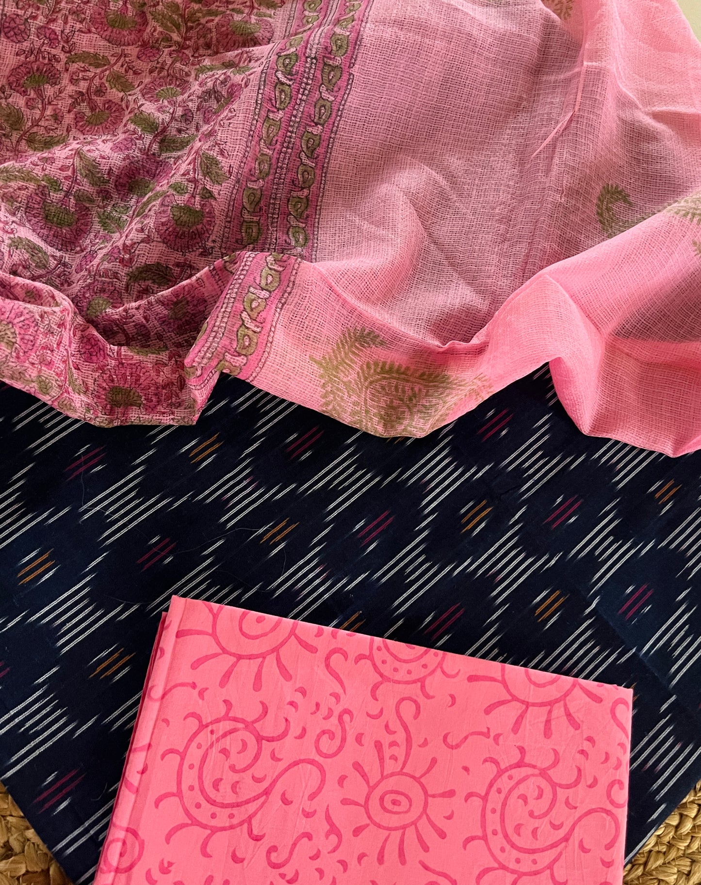 IKAT HANDLOOM SUIT (PH8625)