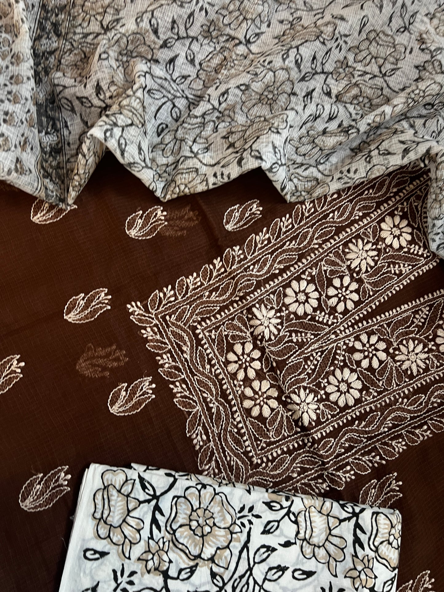 CHIKANKARI SUIT (PH8697)