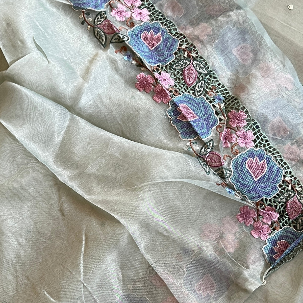 TISSUE ORGANZA EMBROIDERED SAREE (PH8731)