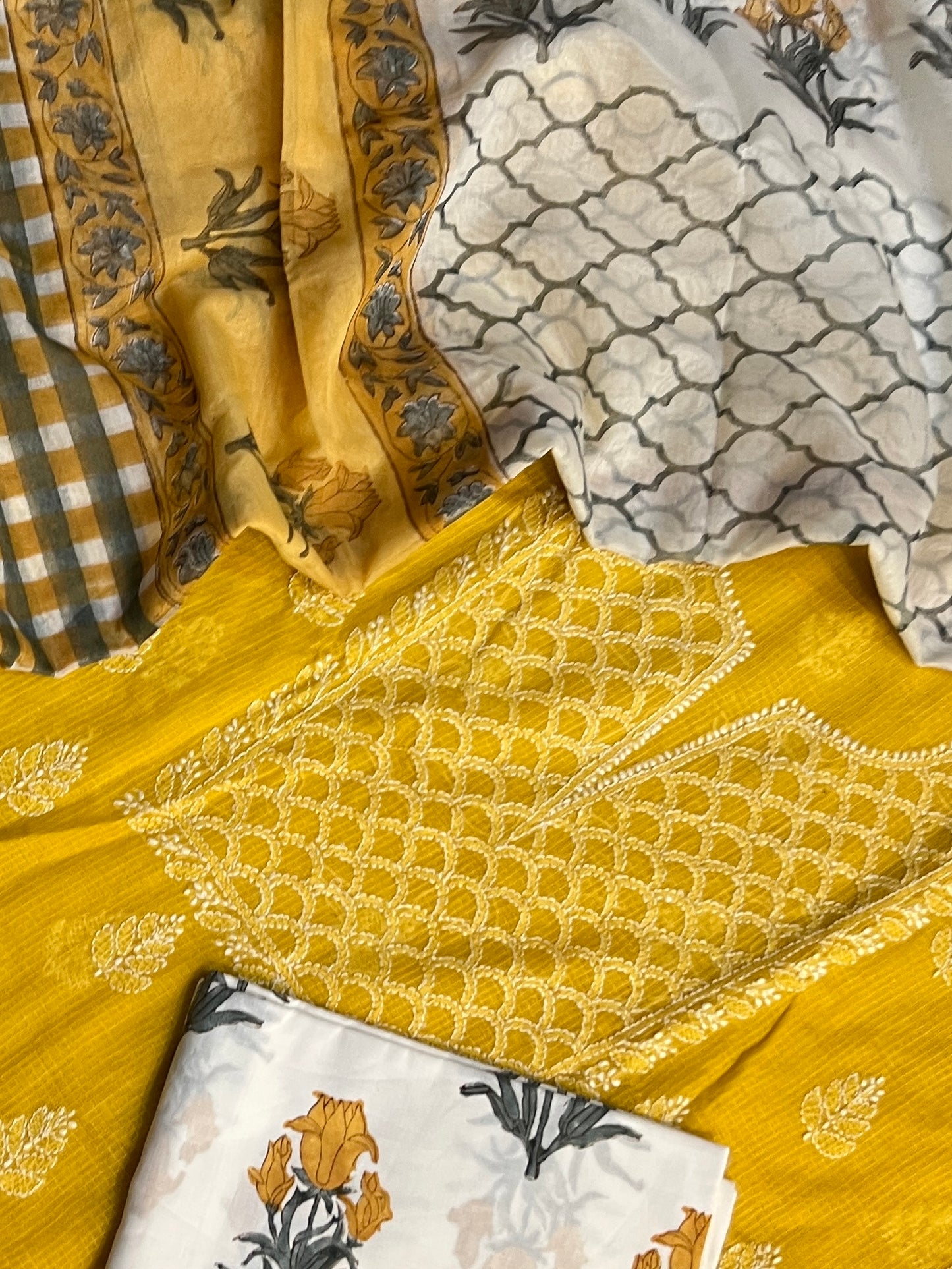 CHIKANKARI SUIT (PH9189)