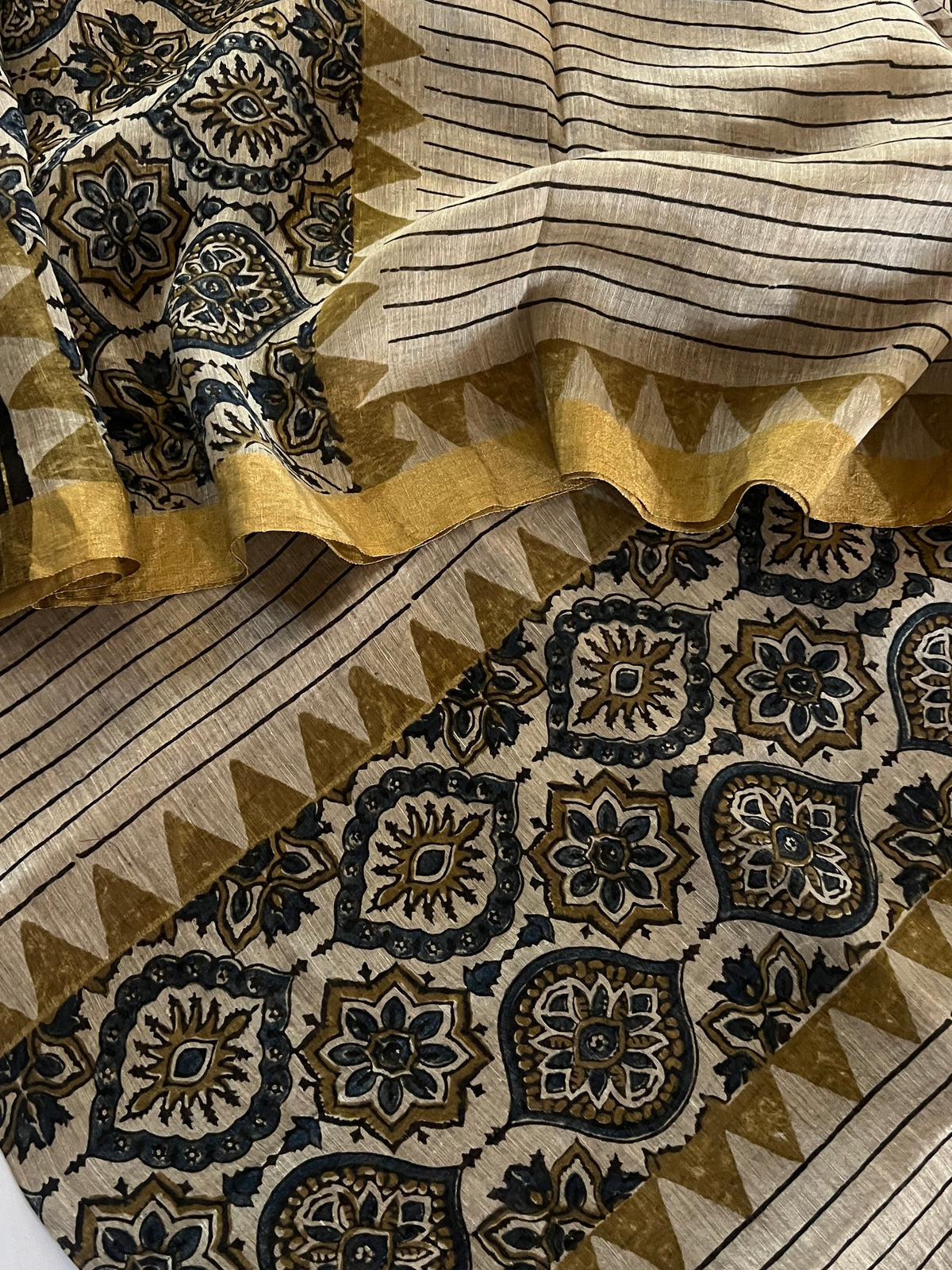 AJRAKH LINEN SILK SUIT (PH9586)