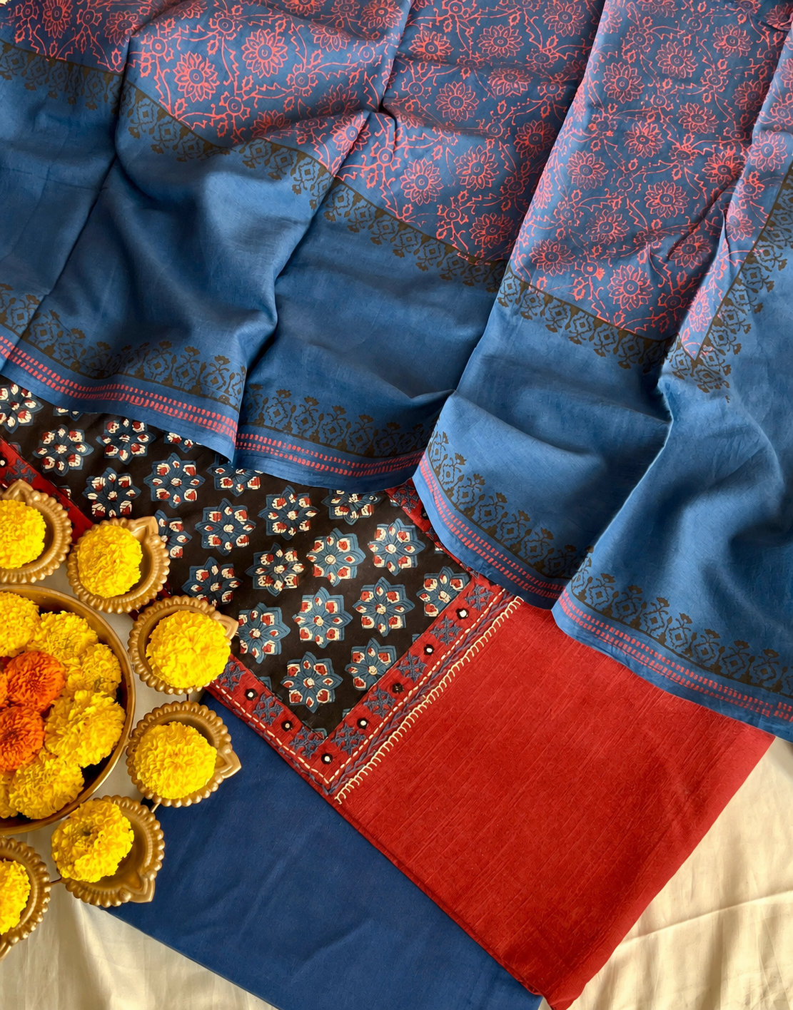 HANDLOOM (PH849)