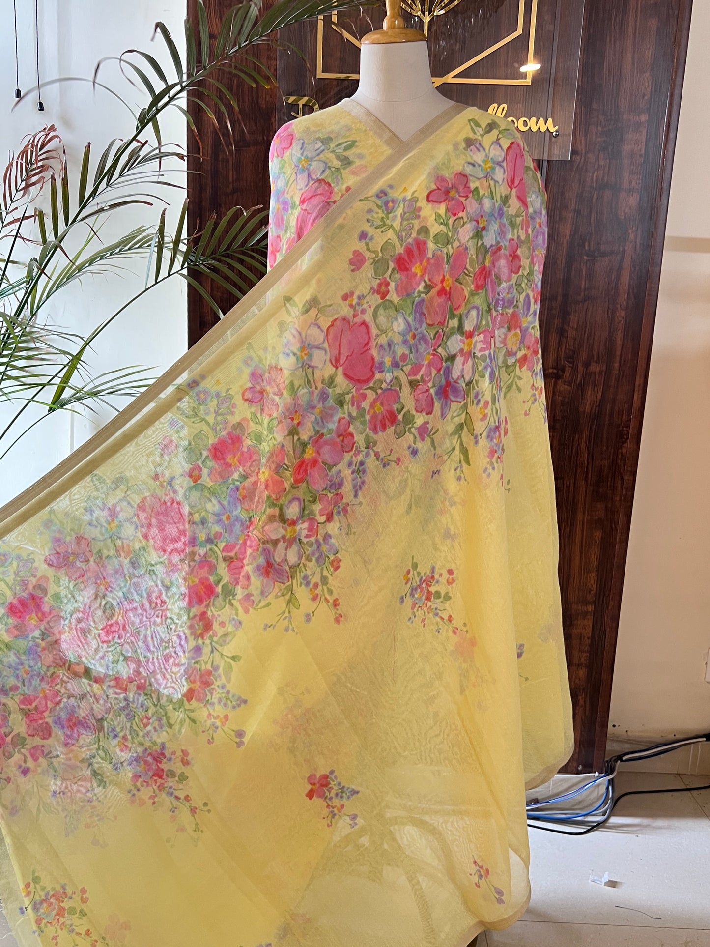 SOFT LINEN SAREE (PH2994)