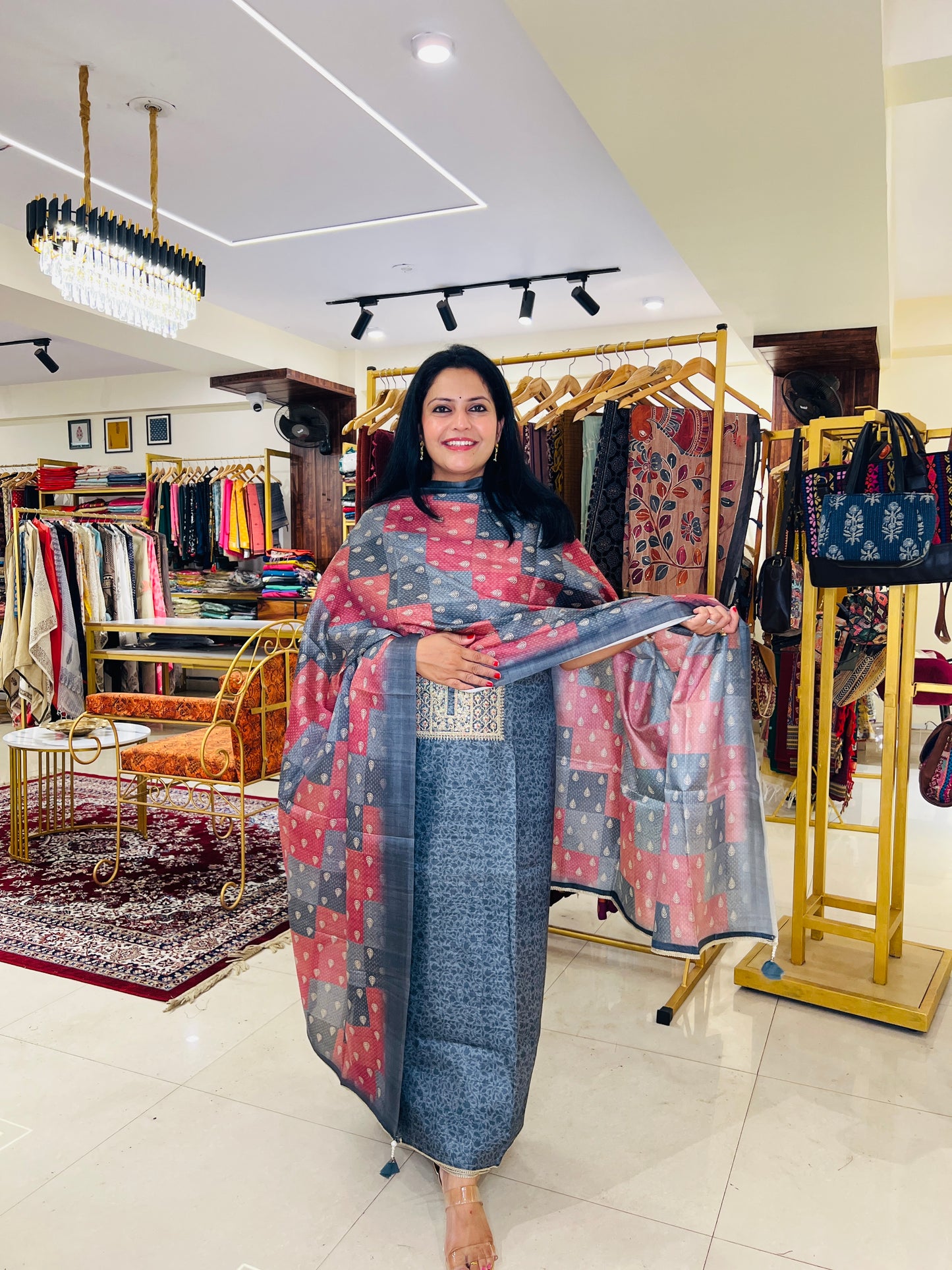 SEMI GICCHA (PH2164)