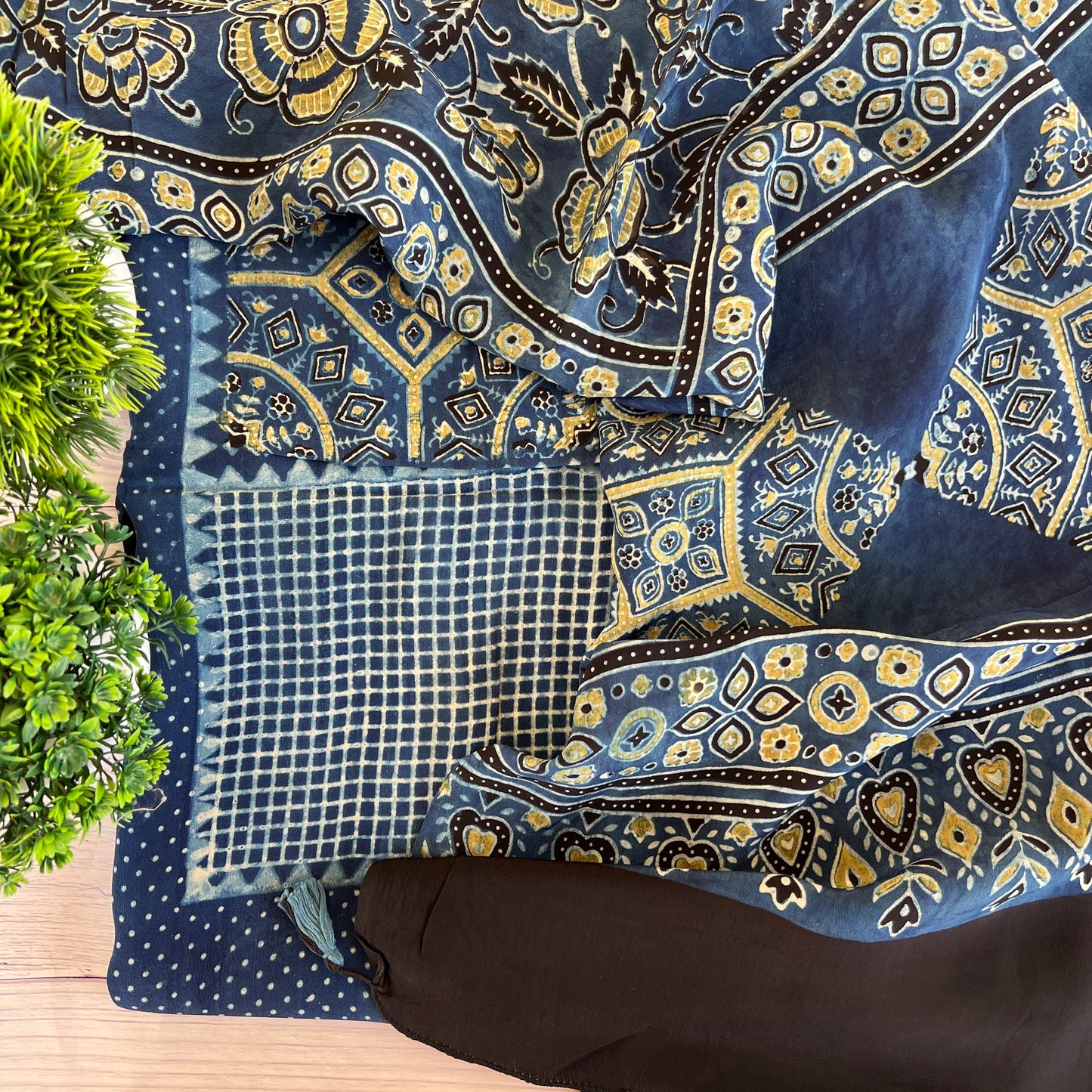 AJRAKH GEORGETTE SUIT (PH2198)