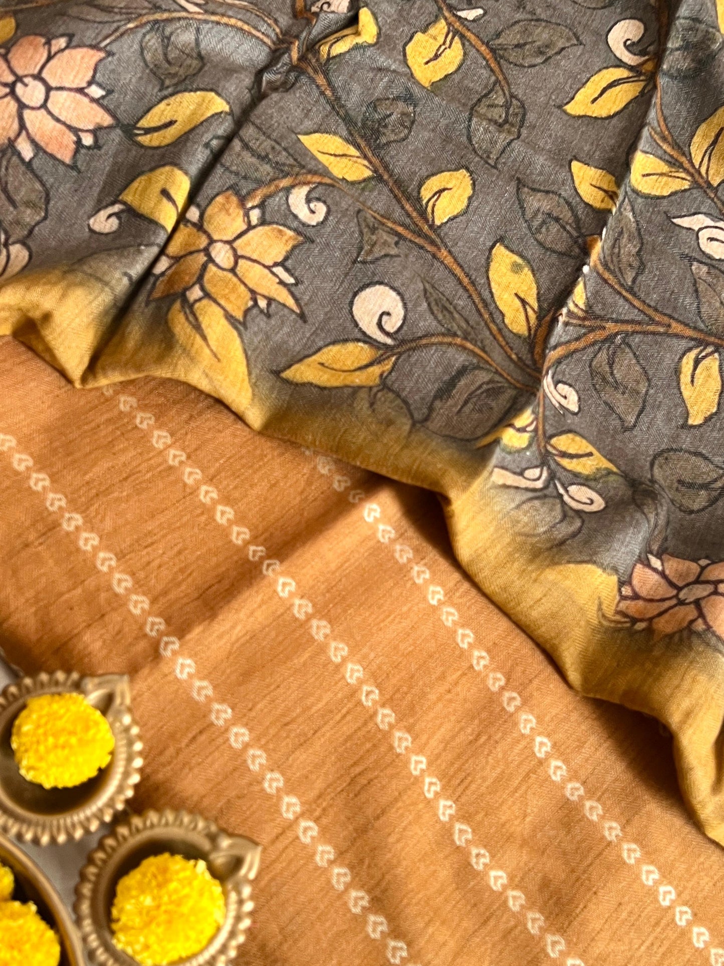 BASBARA PASHMINA SUIT
