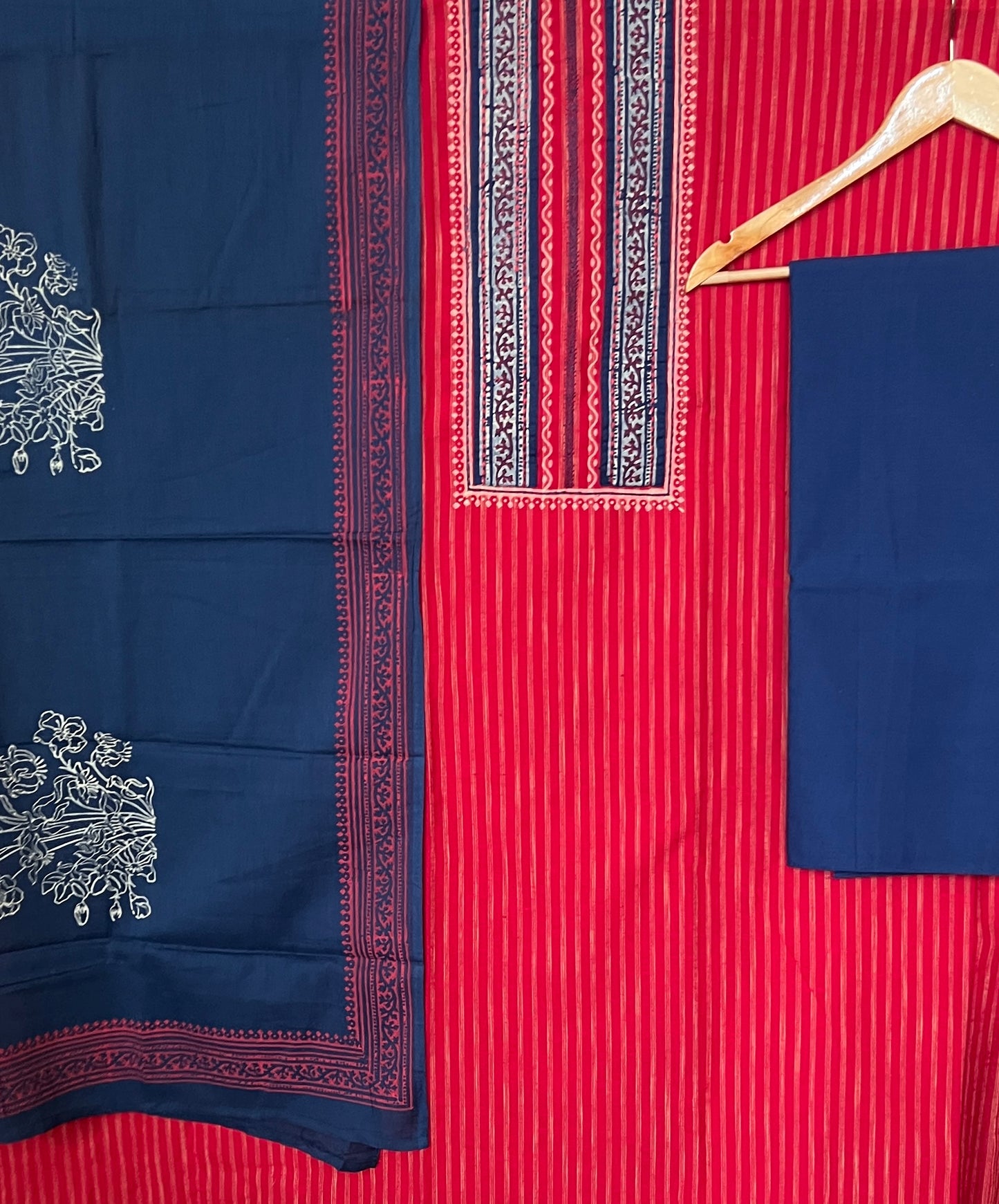 HANDLOOM SUIT (PH2544)