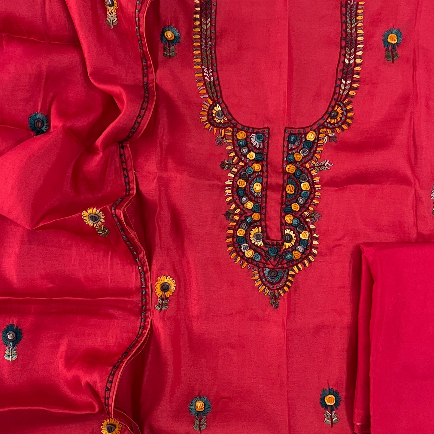 TABI SILK SUIT (PH3435)