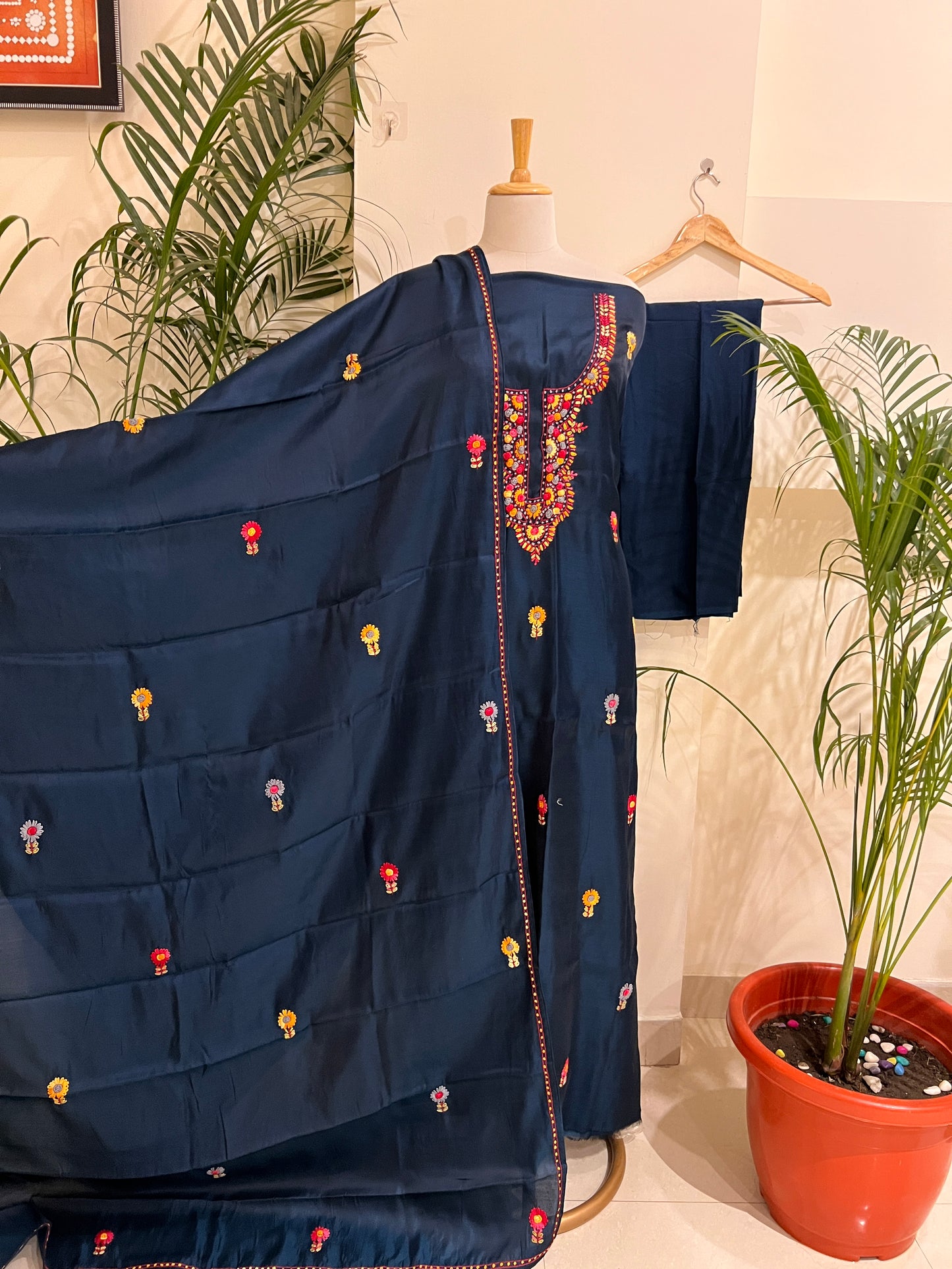 TABI SILK SUIT (PH3436)