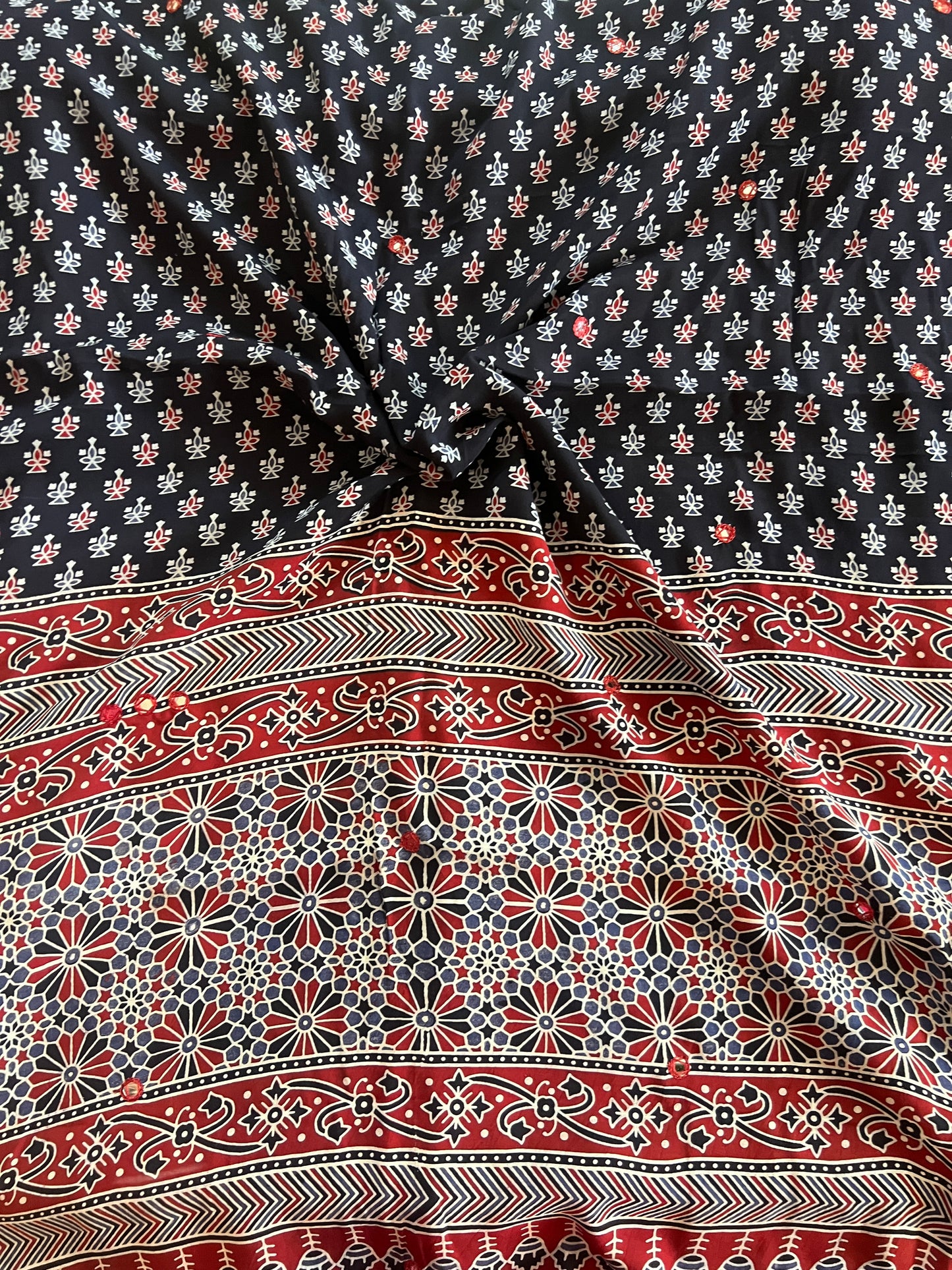 HANDLOOM SUIT (PH4179)