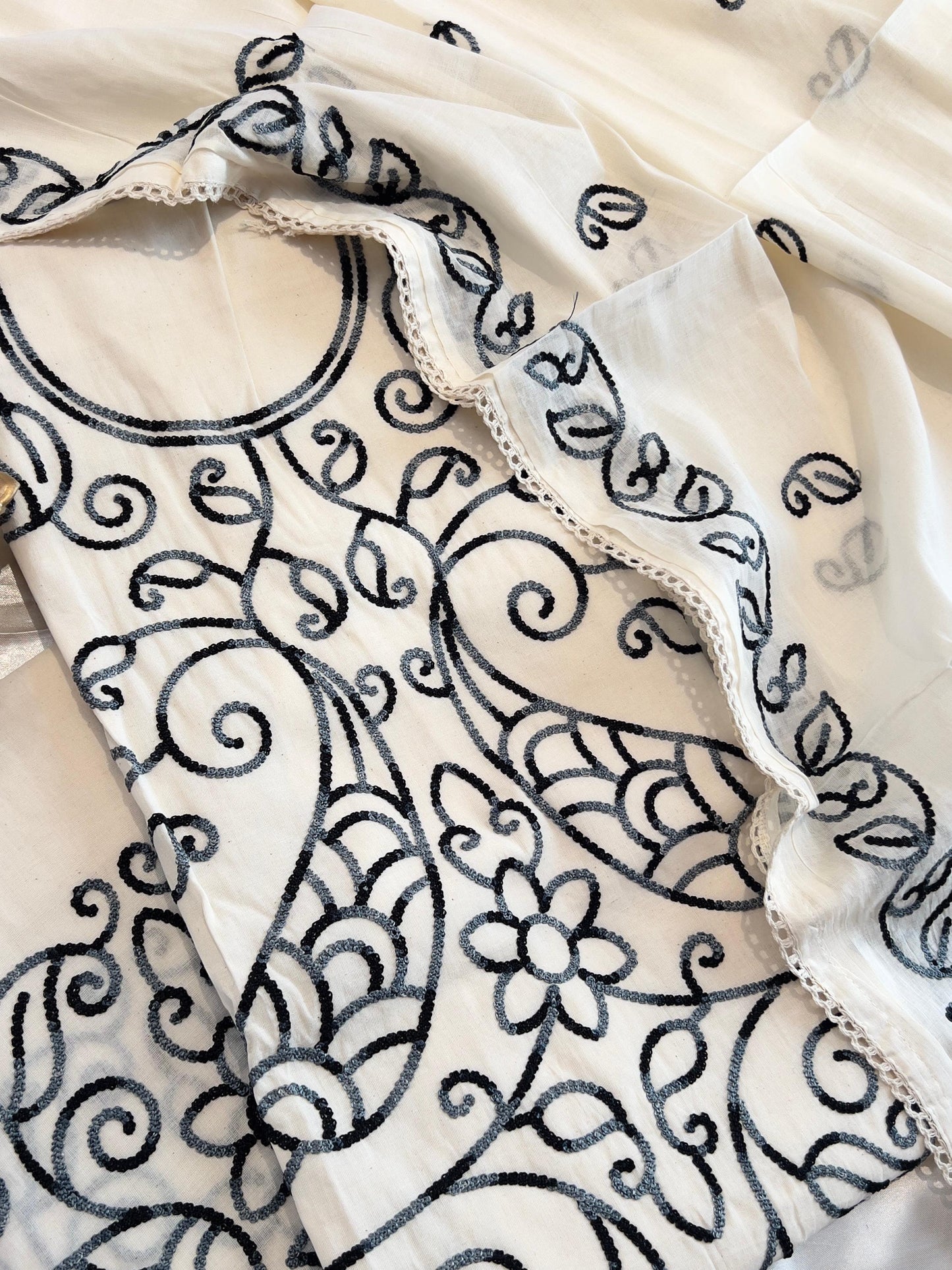 HANDLOOM SUIT (PH4180)