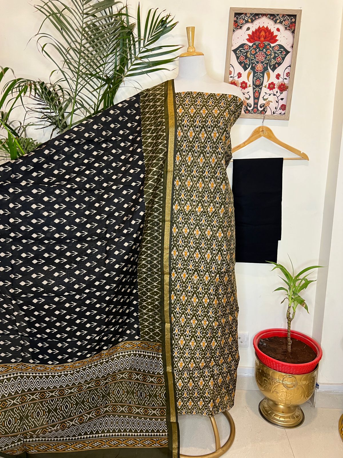 COTTON SILK PATOLA PRINT SUIT