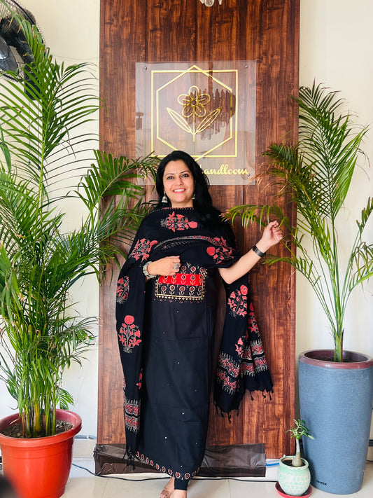 HANDLOOM COTTON THREE PIECE SET