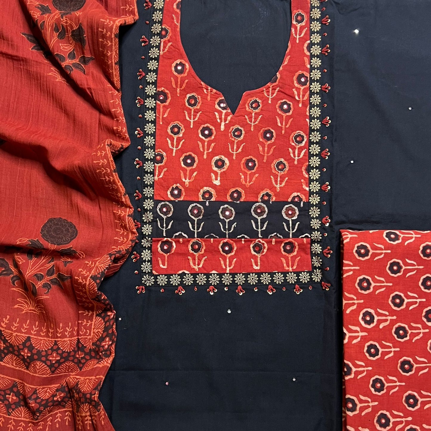 HANDLOOM COTTON THREE PIECE SET