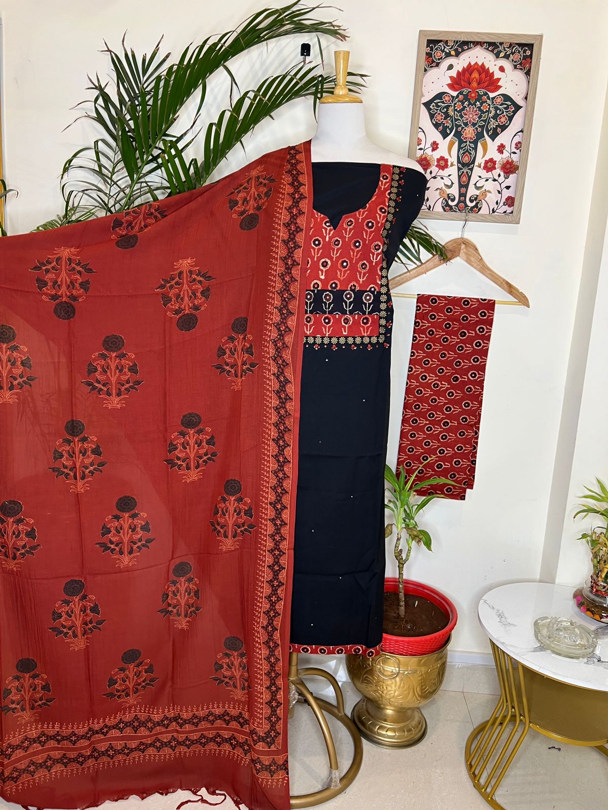 HANDLOOM COTTON THREE PIECE SET