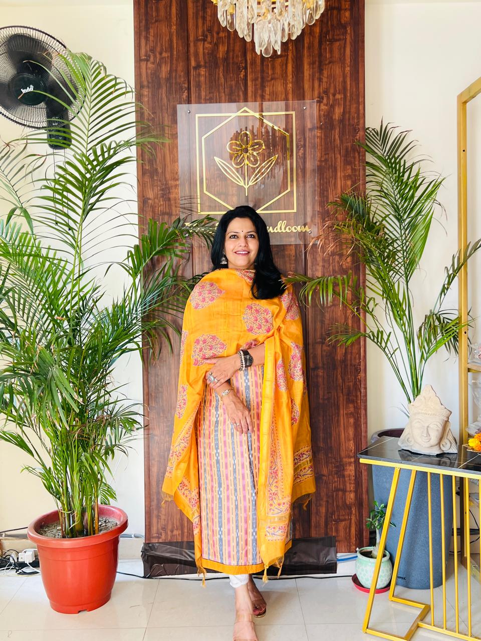 NUAPATNA HANDLOOM IKAT SUIT