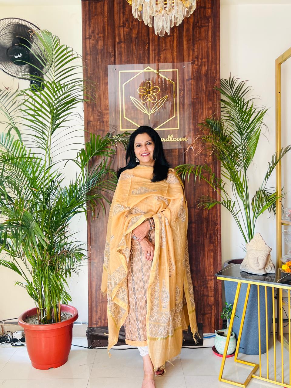 NUAPATNA HANDLOOM IKAT SUIT