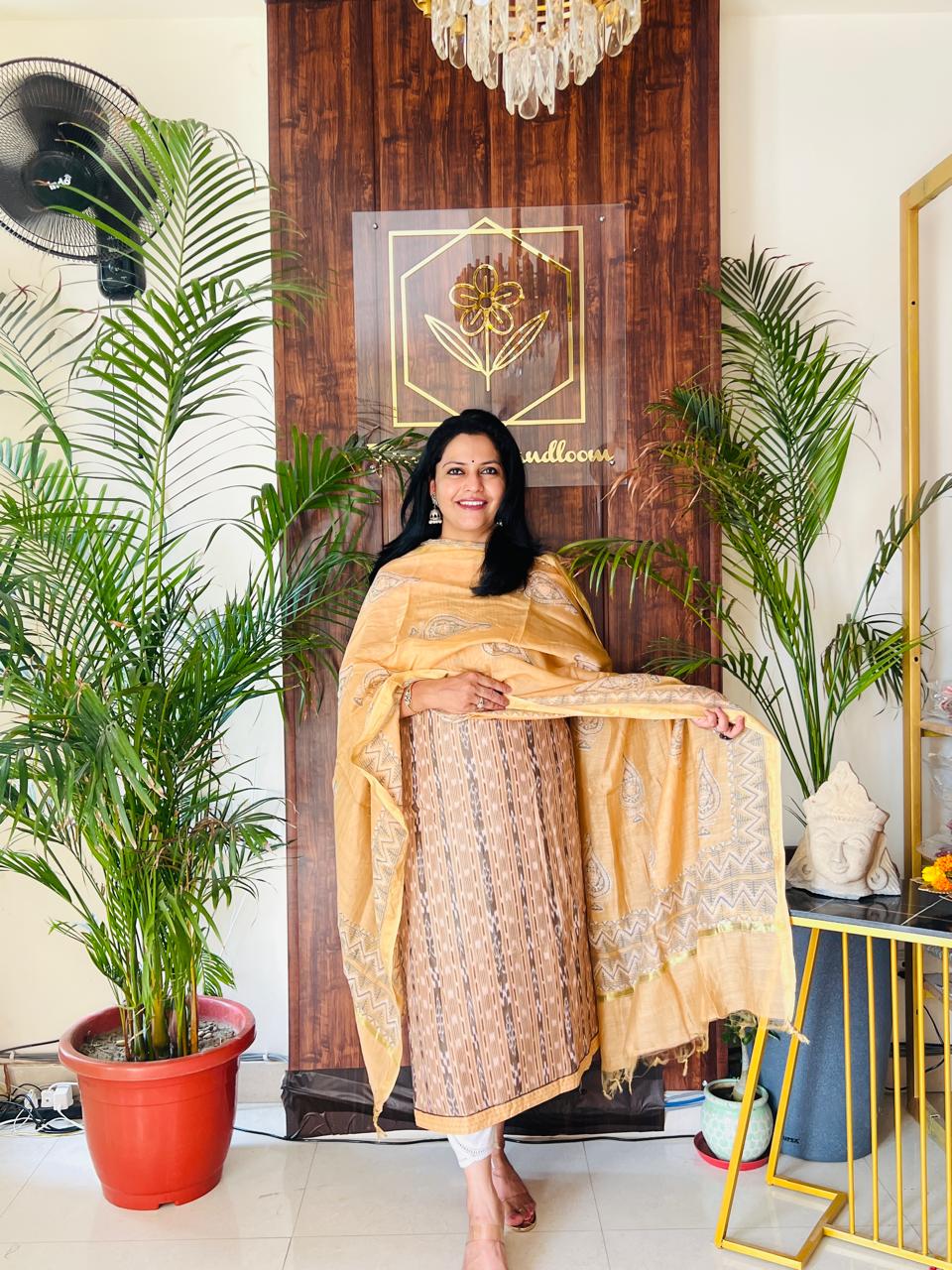 NUAPATNA HANDLOOM IKAT SUIT