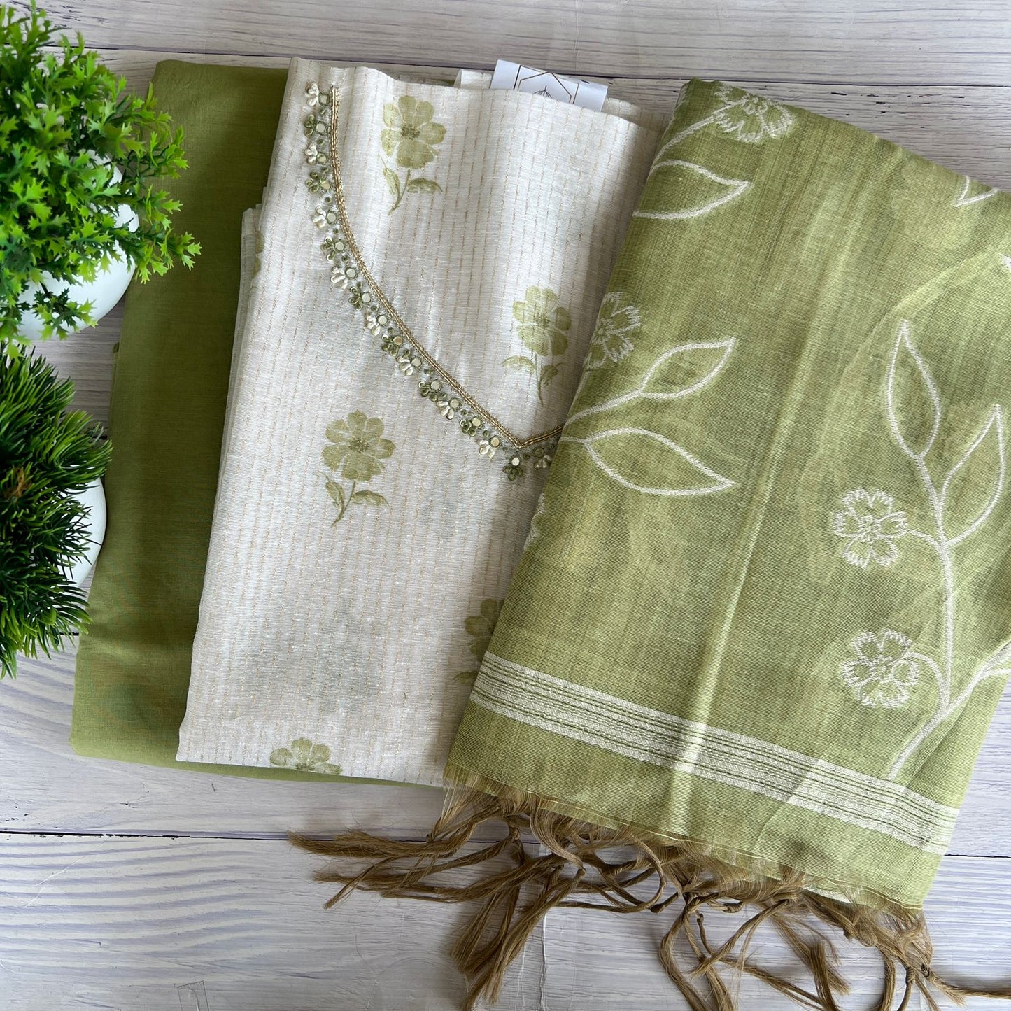 TISSUE CHANDERI SUIT