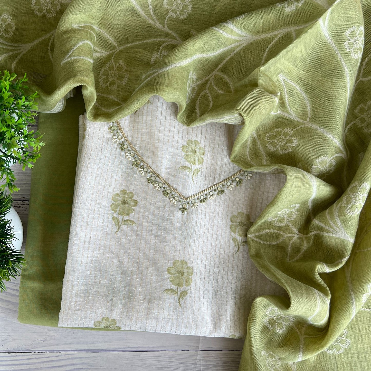 TISSUE CHANDERI SUIT