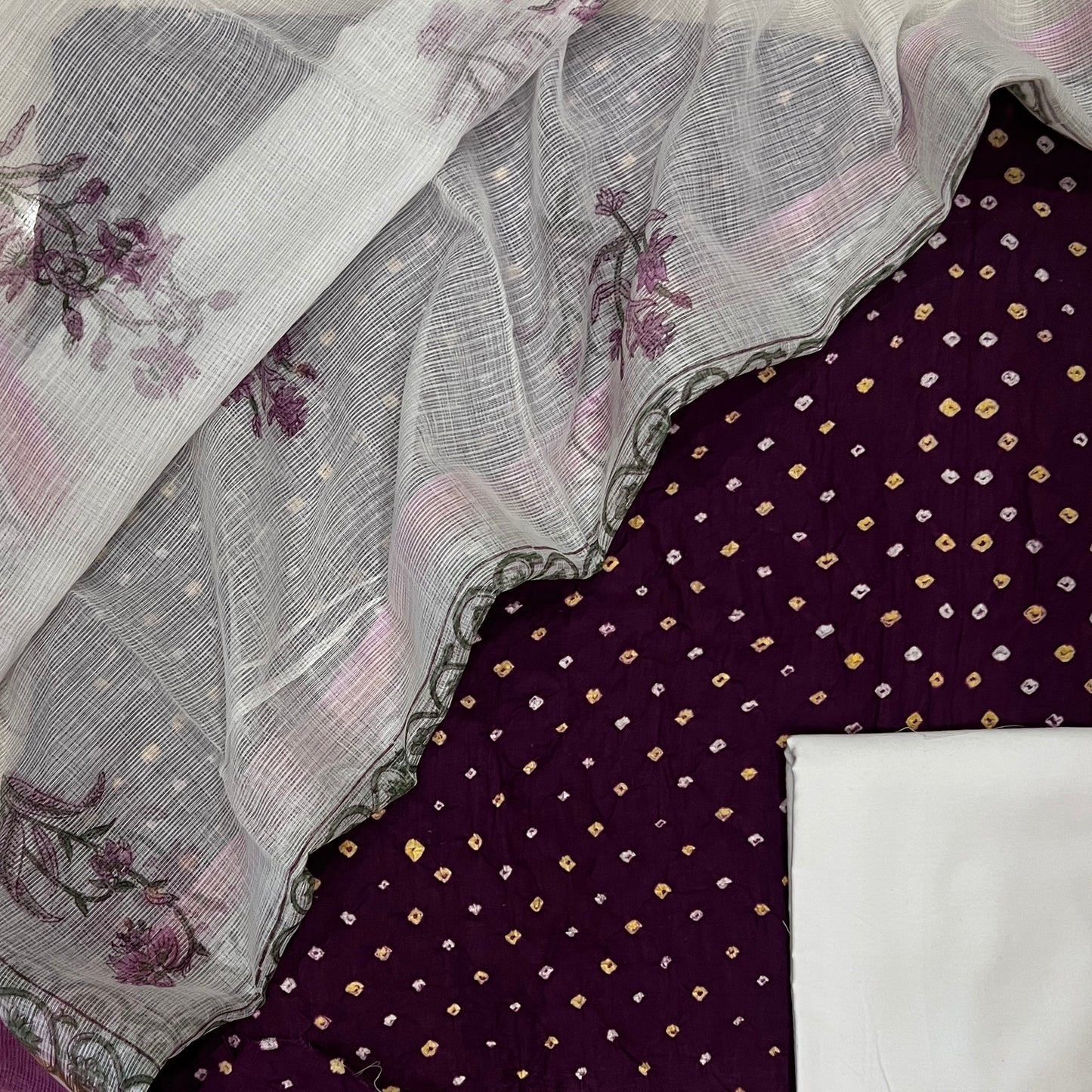 BANDHANI SUIT