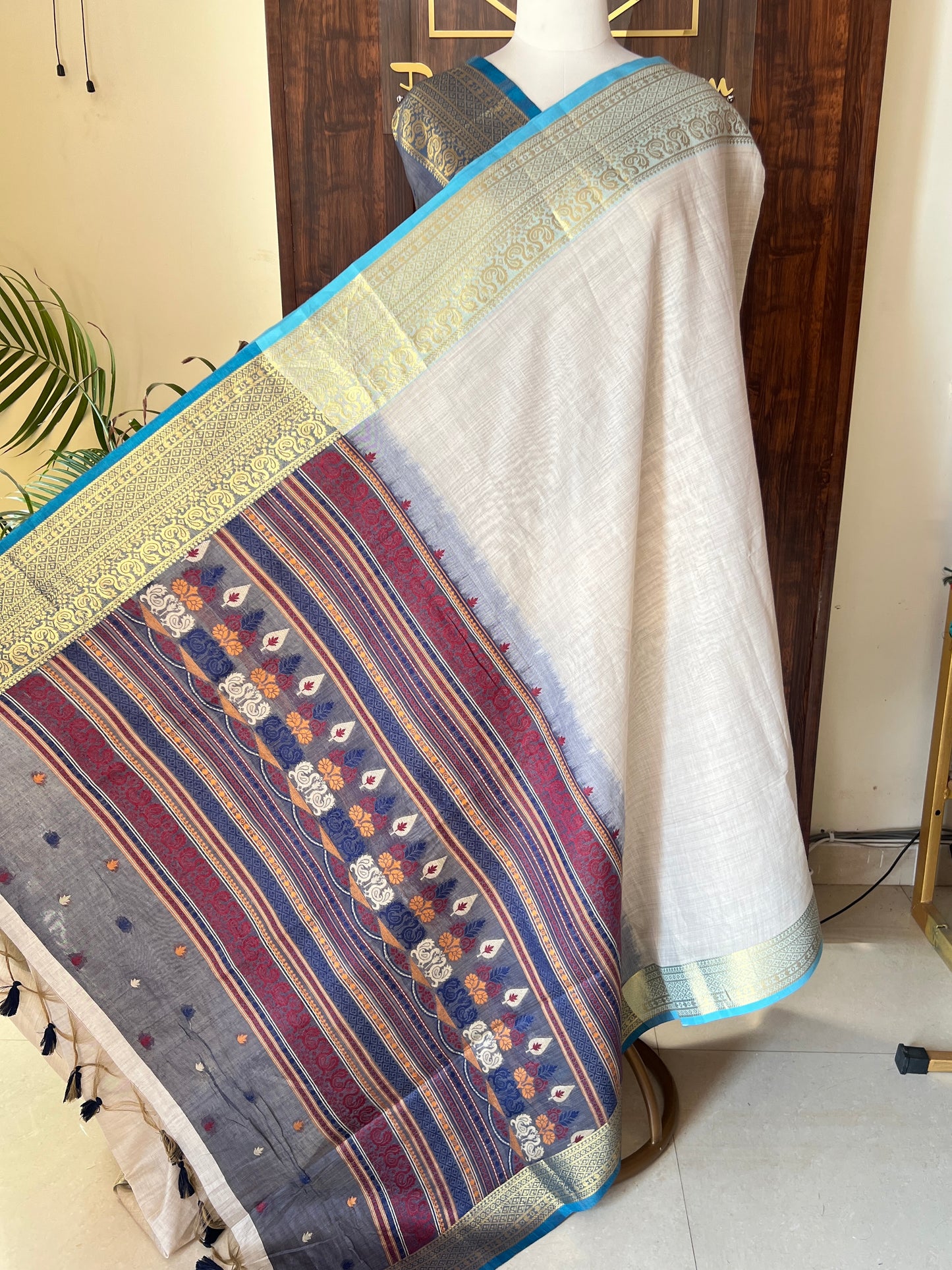 MOONGA COTTON JAMDANI SAREE