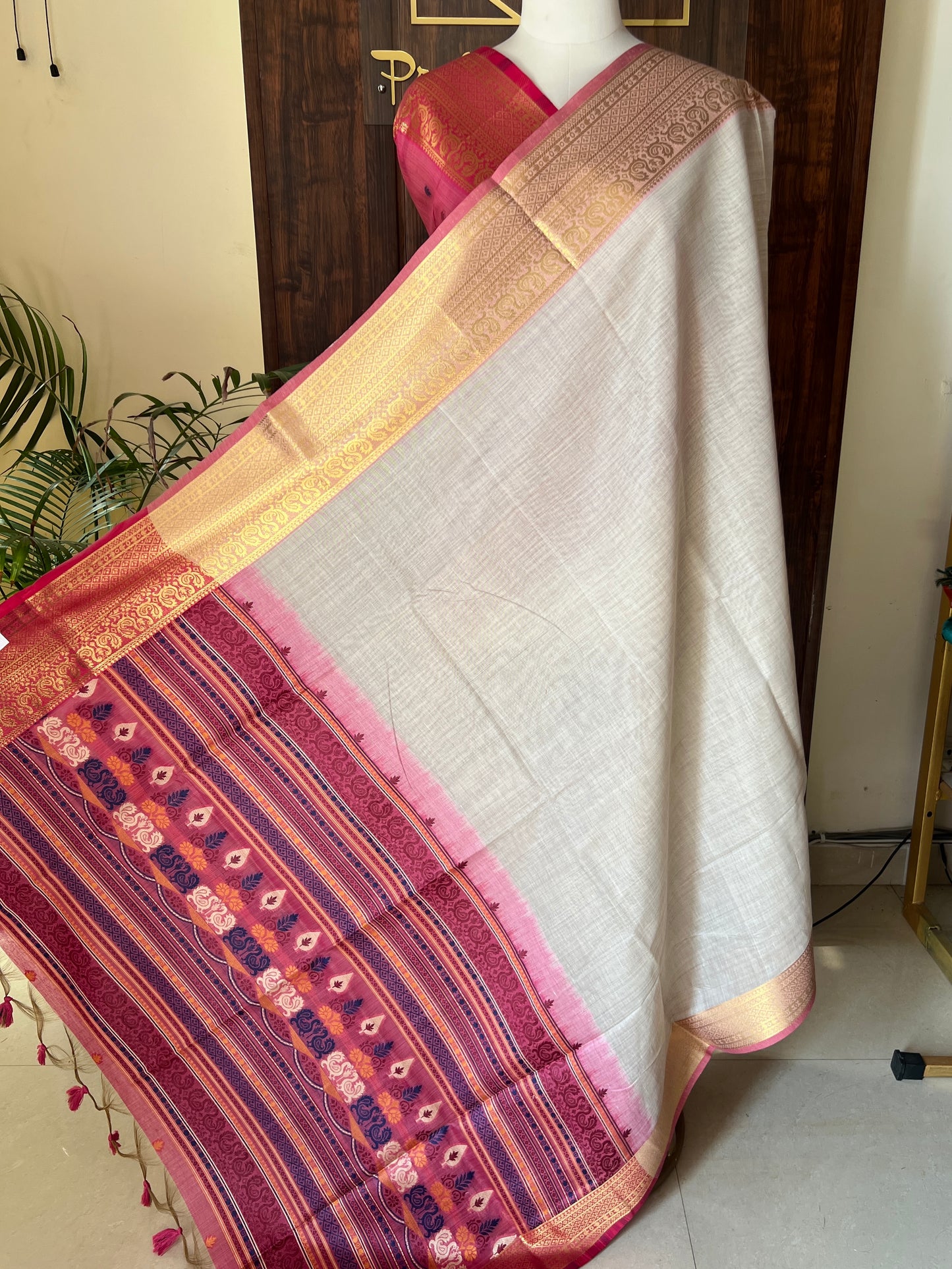 MOONGA COTTON JAMDANI SAREE