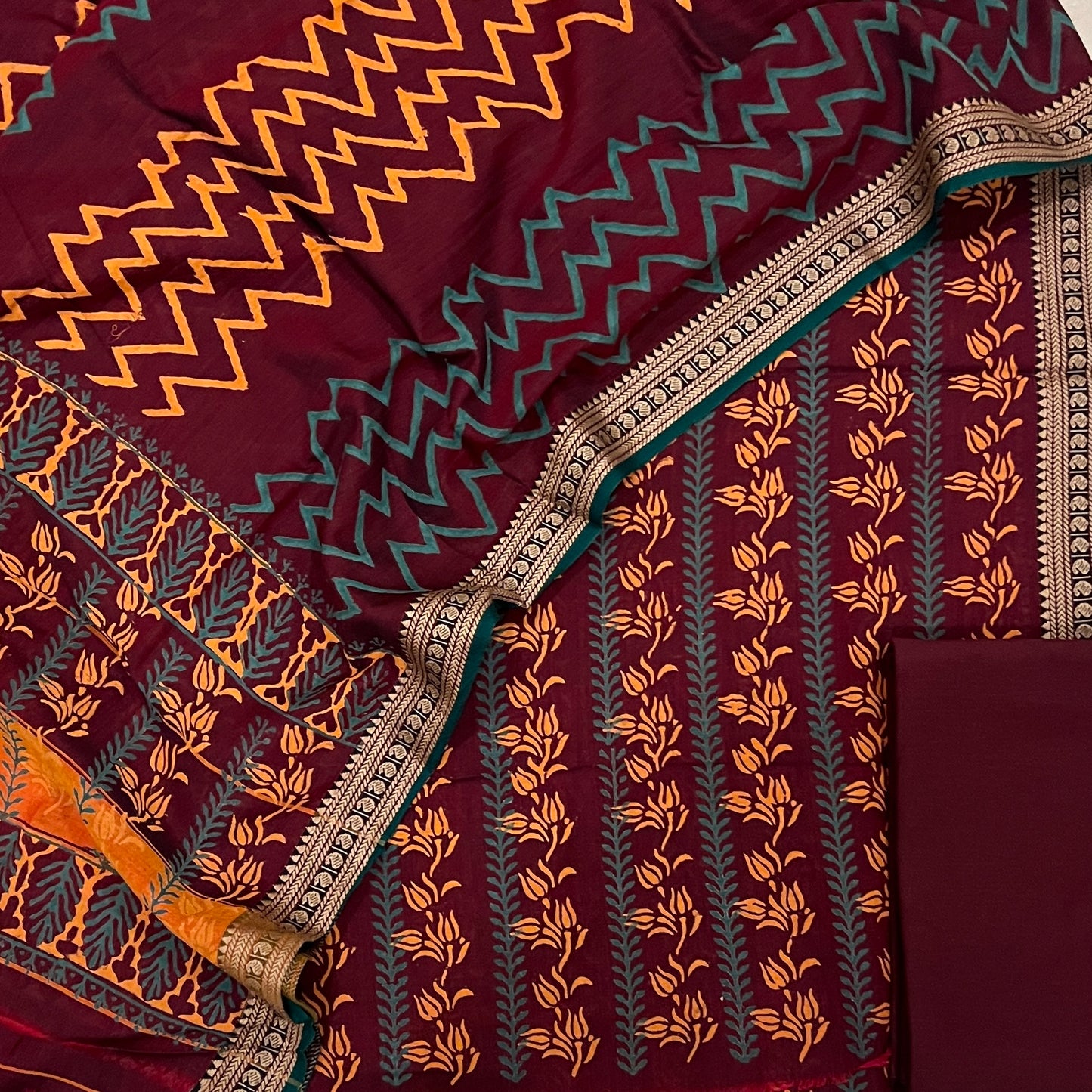 HANDLOOM SUIT (PH4810)