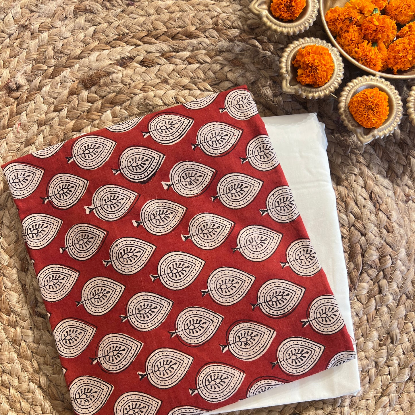 "Feel the Breeze in Pure Cotton Block Print – Unstitched Perfection 💫"