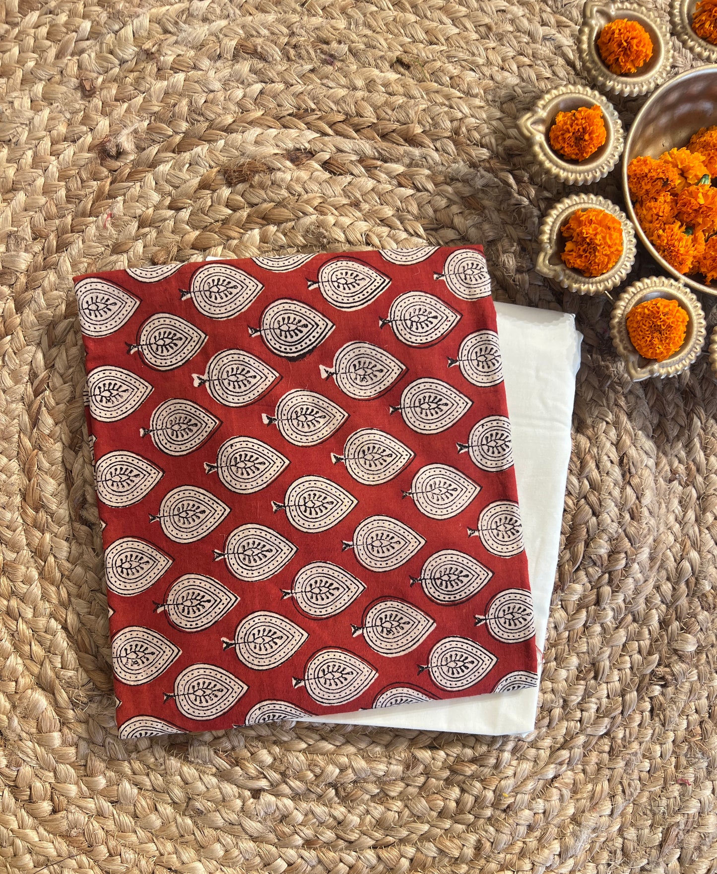 "Feel the Breeze in Pure Cotton Block Print – Unstitched Perfection 💫"