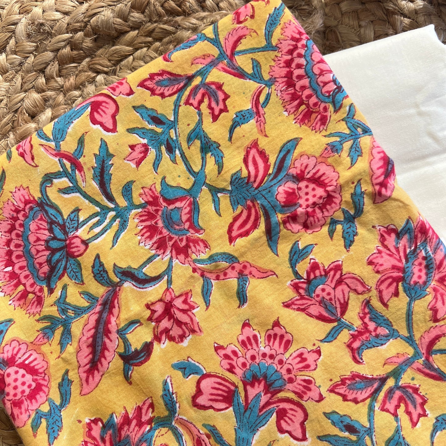 "Feel the Breeze in Pure Cotton Block Print – Unstitched Perfection 💫"