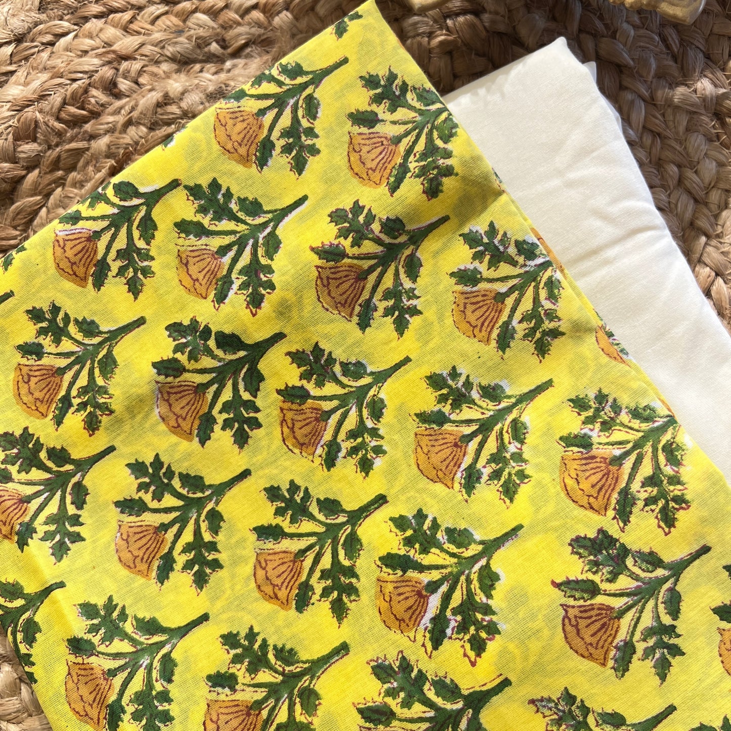 "Feel the Breeze in Pure Cotton Block Print – Unstitched Perfection 💫"