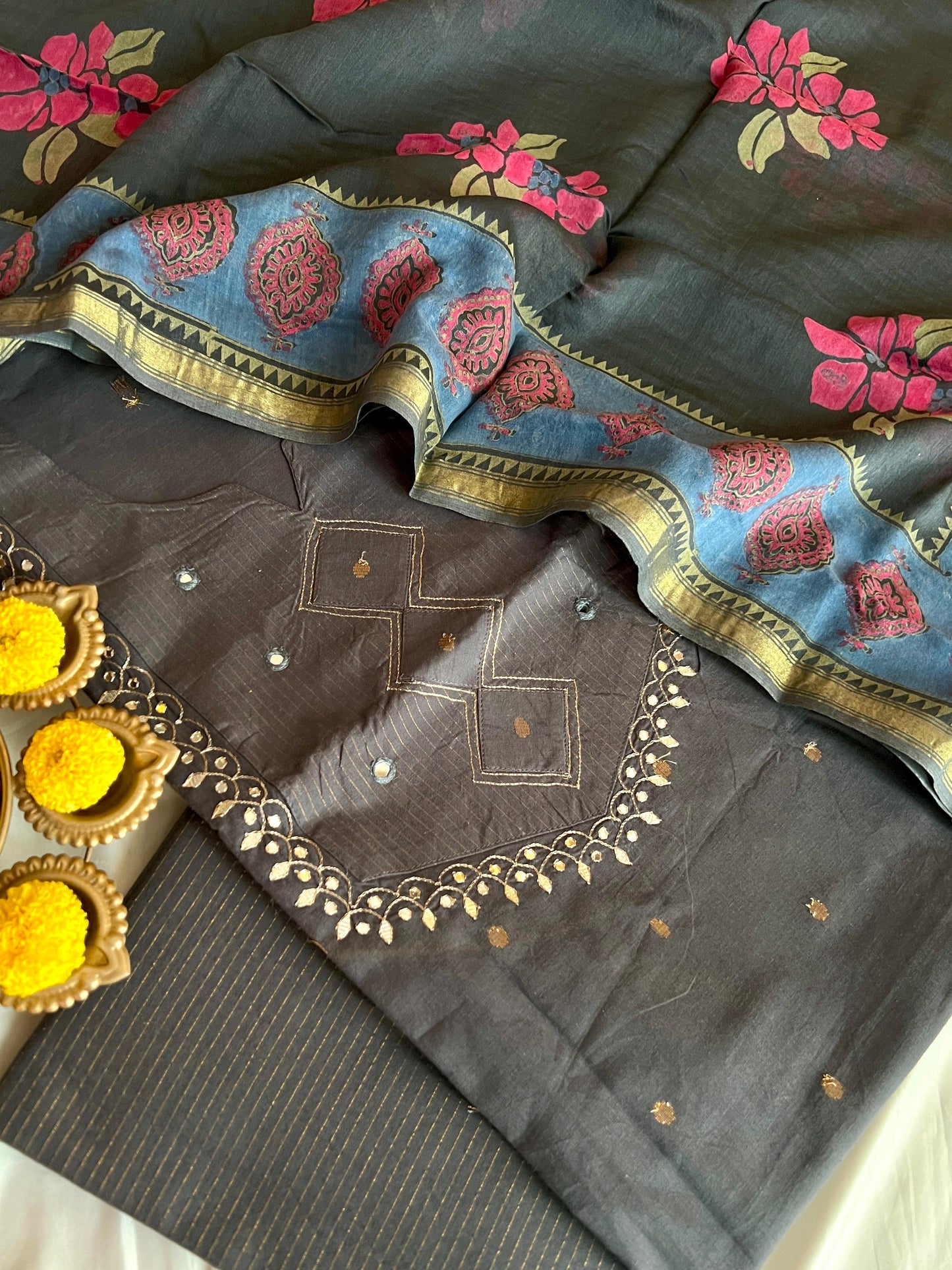 HANDLOOM SUIT