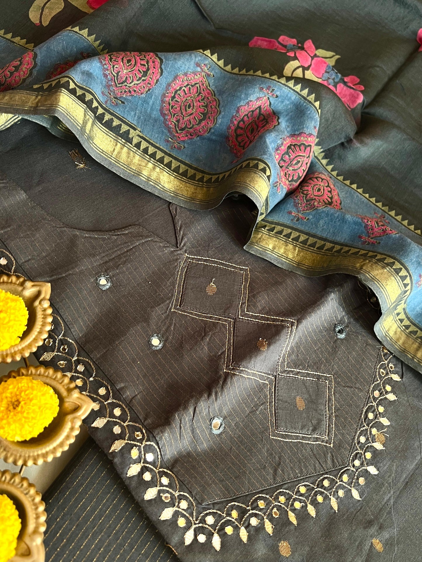 HANDLOOM SUIT